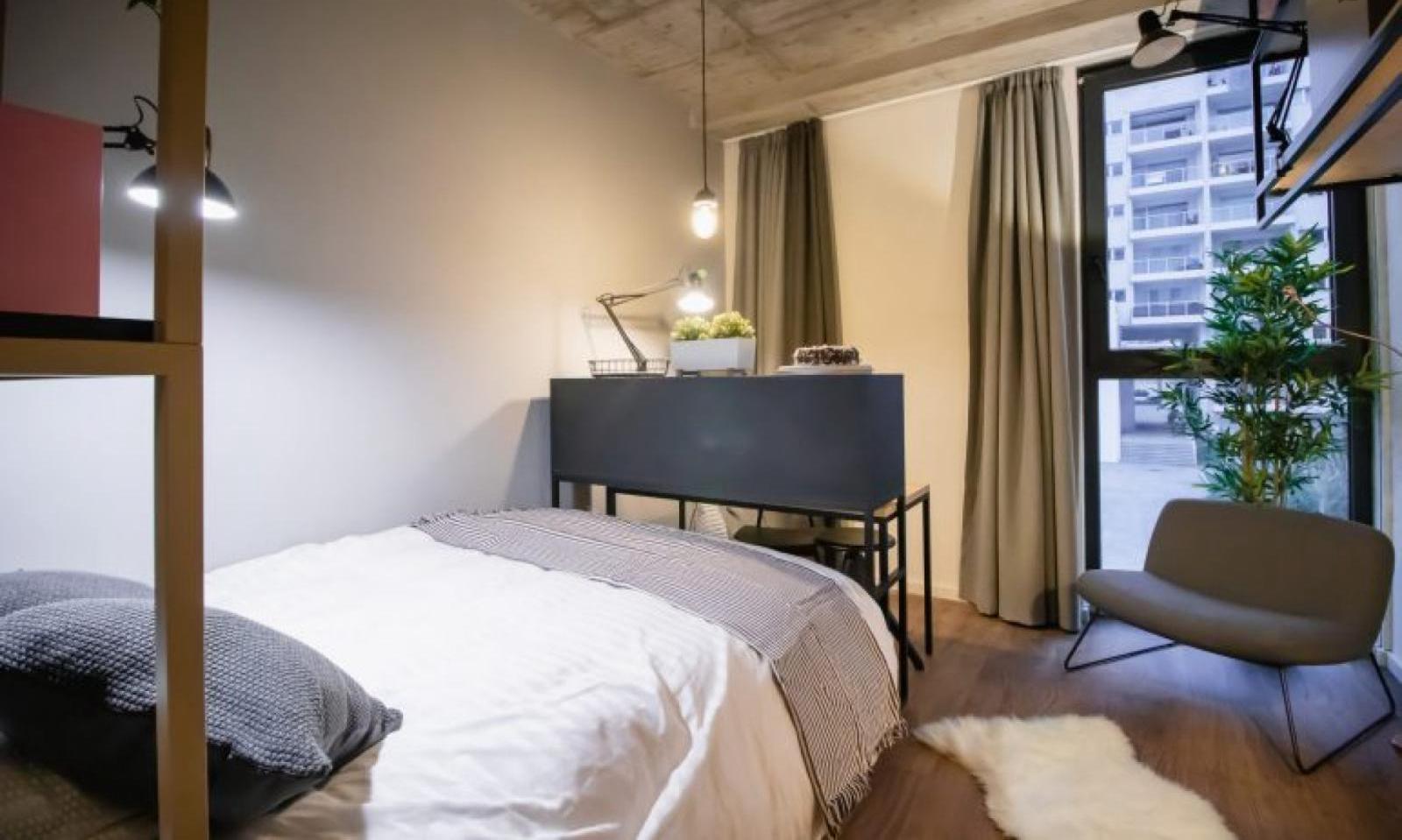 Deluxe Studio Apartment in porto – photo 1 of 5
