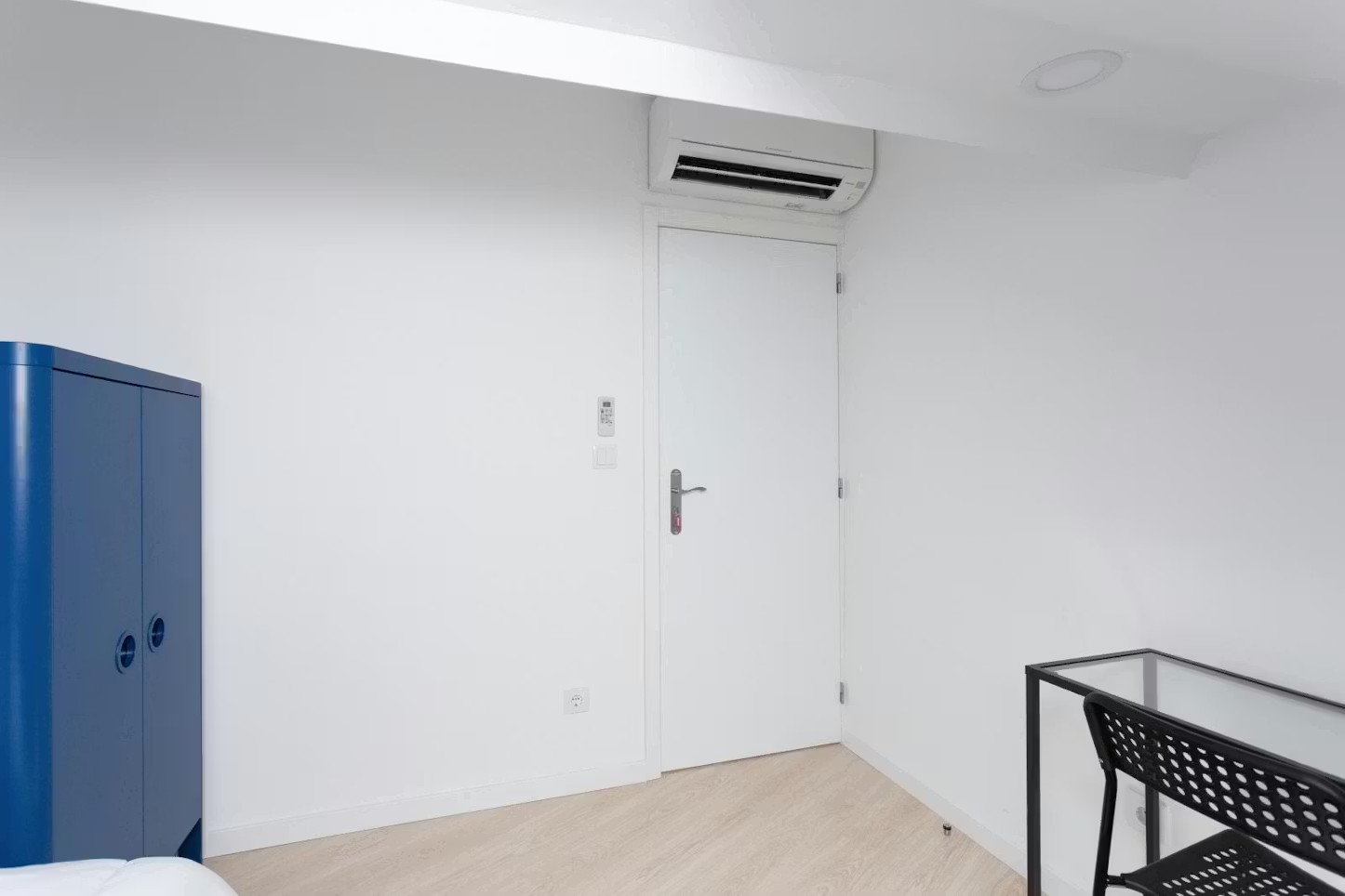 O303 - Spacious Superior Room in Rio Tinto, porto – photo 3 of 18