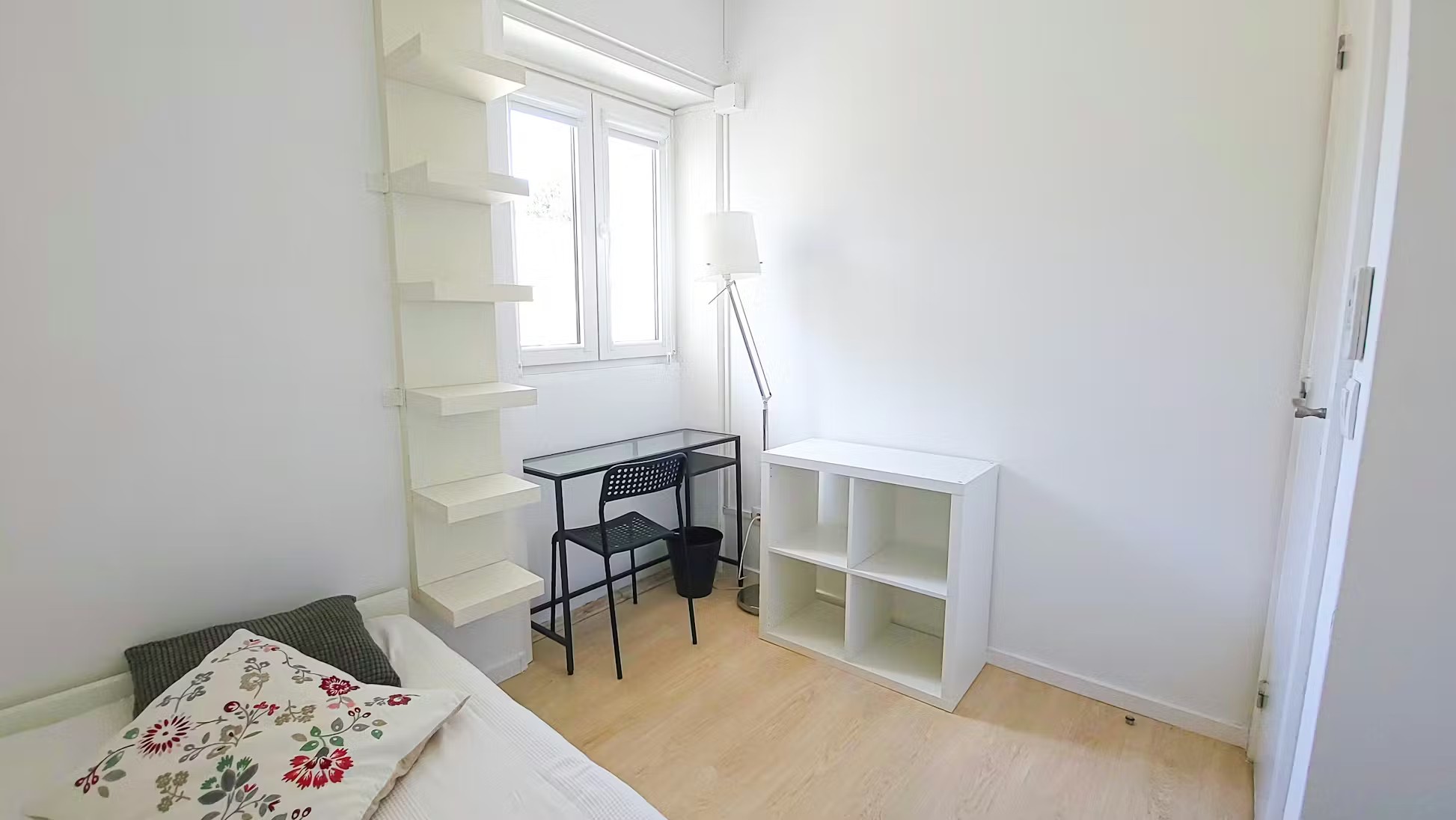 O102 - Cozy Standard Room in Rio Tinto, porto – photo 2 of 19