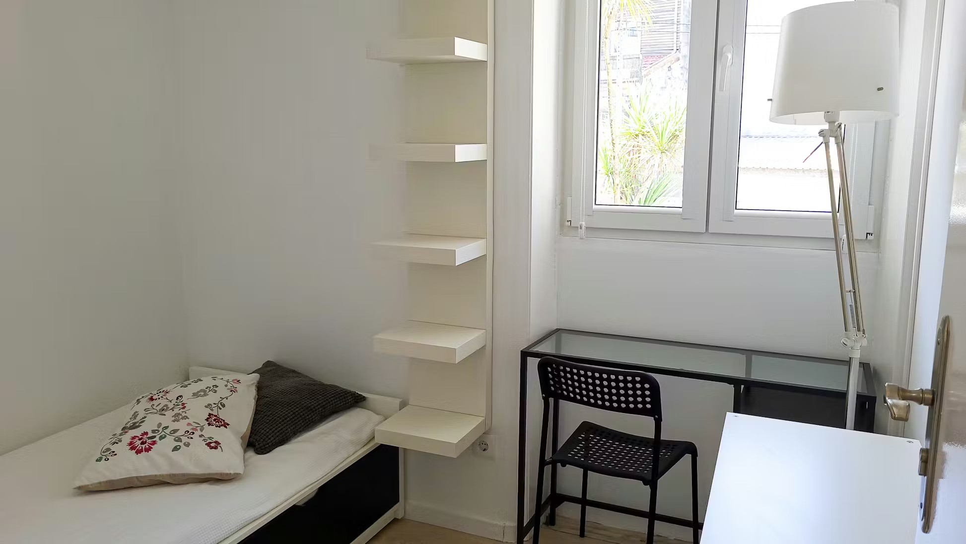 O102 - Cozy Standard Room in Rio Tinto, porto – photo 3 of 19
