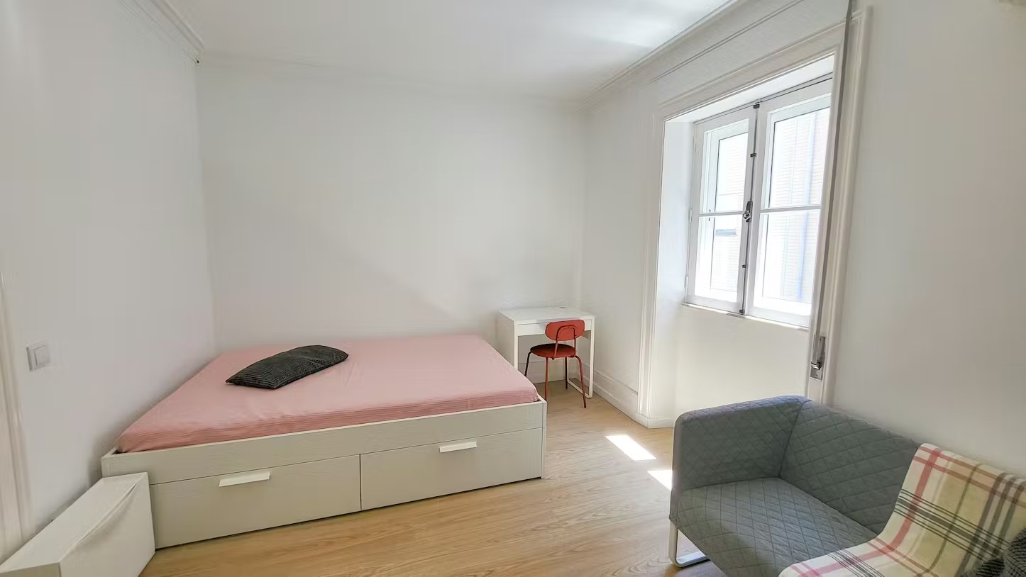 O204 - Spacious Superior Room em porto – foto 1 de 6