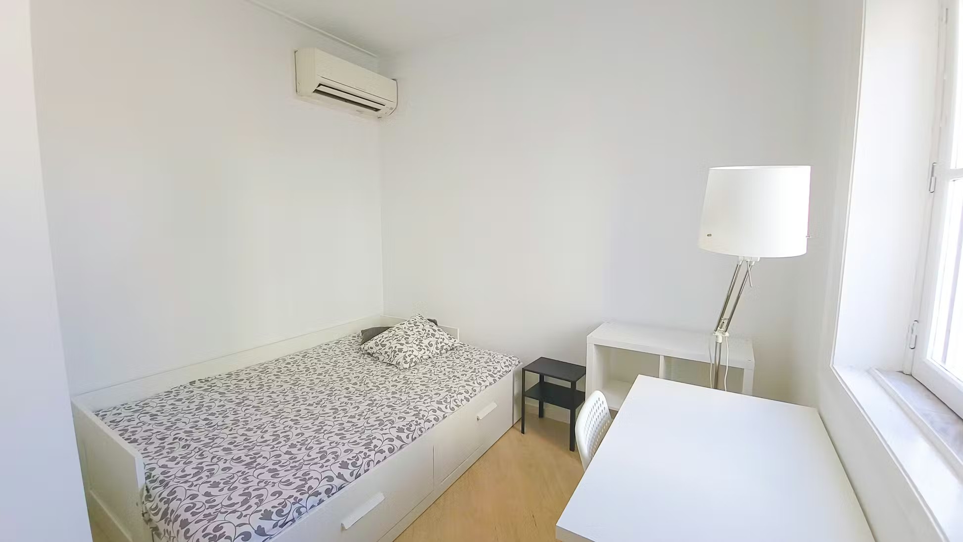 O101 - Spacious Superior Room em porto – foto 1 de 5