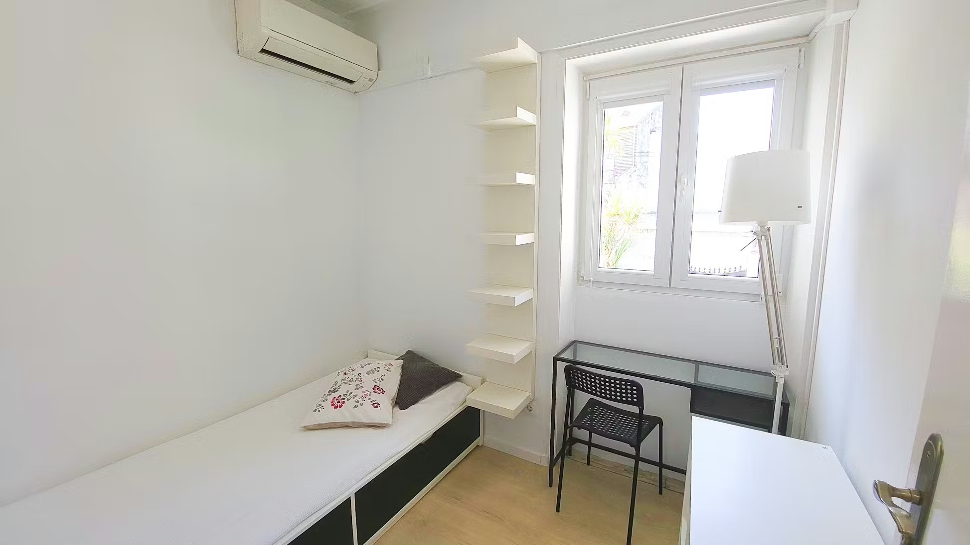 O102 - Cozy Standard Room em porto – foto 1 de 4