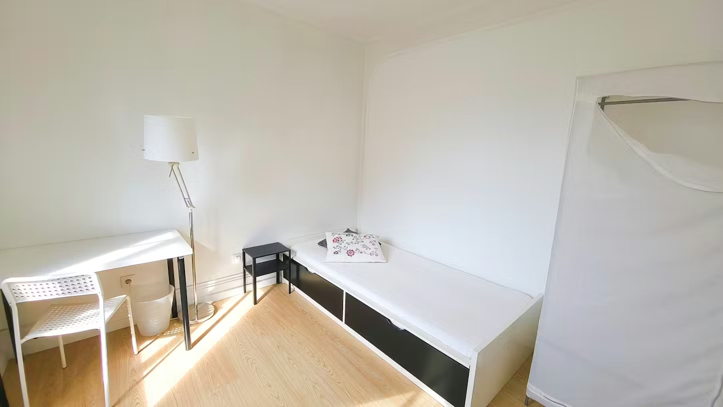 O202 - Cozy Standard Room em porto – foto 1 de 6