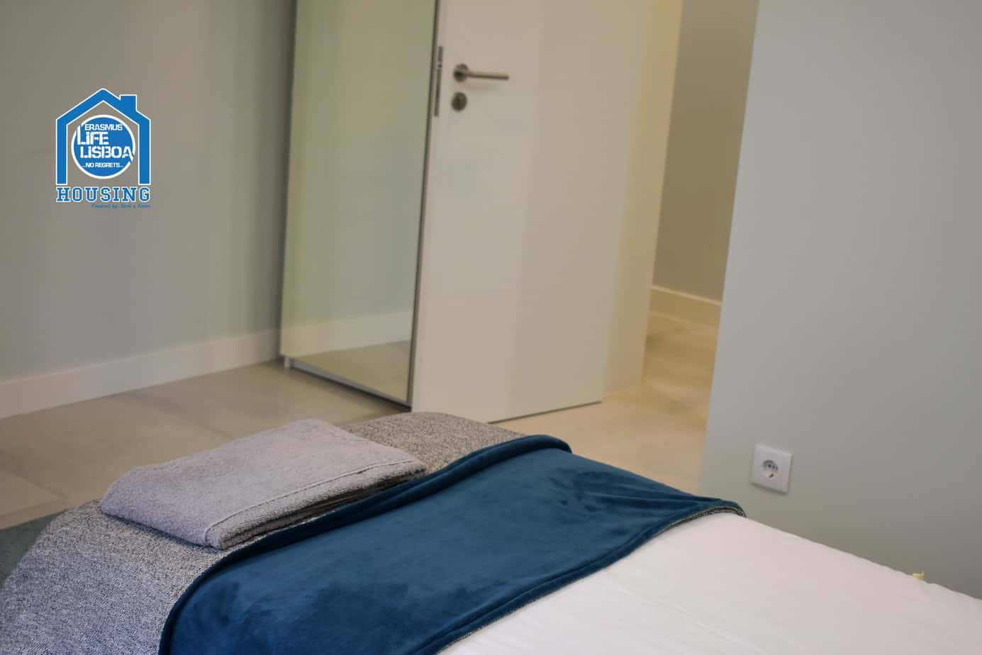Room 6 "Rosemary" in Algés, lisboa – photo 3 of 23