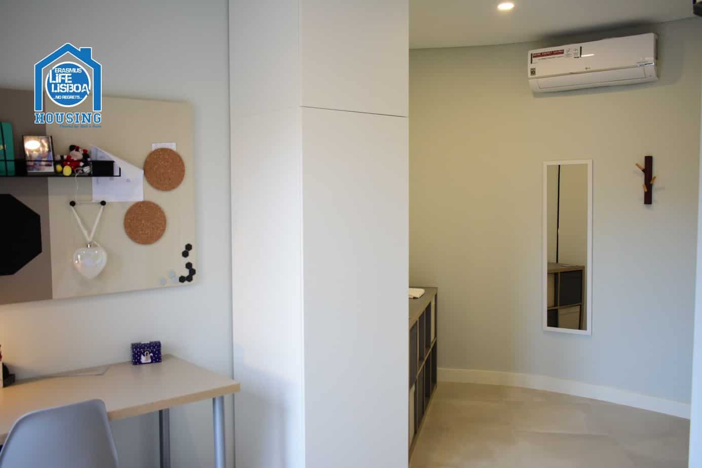 Room 3 "Chamomile" in Algés, lisboa – photo 5 of 24