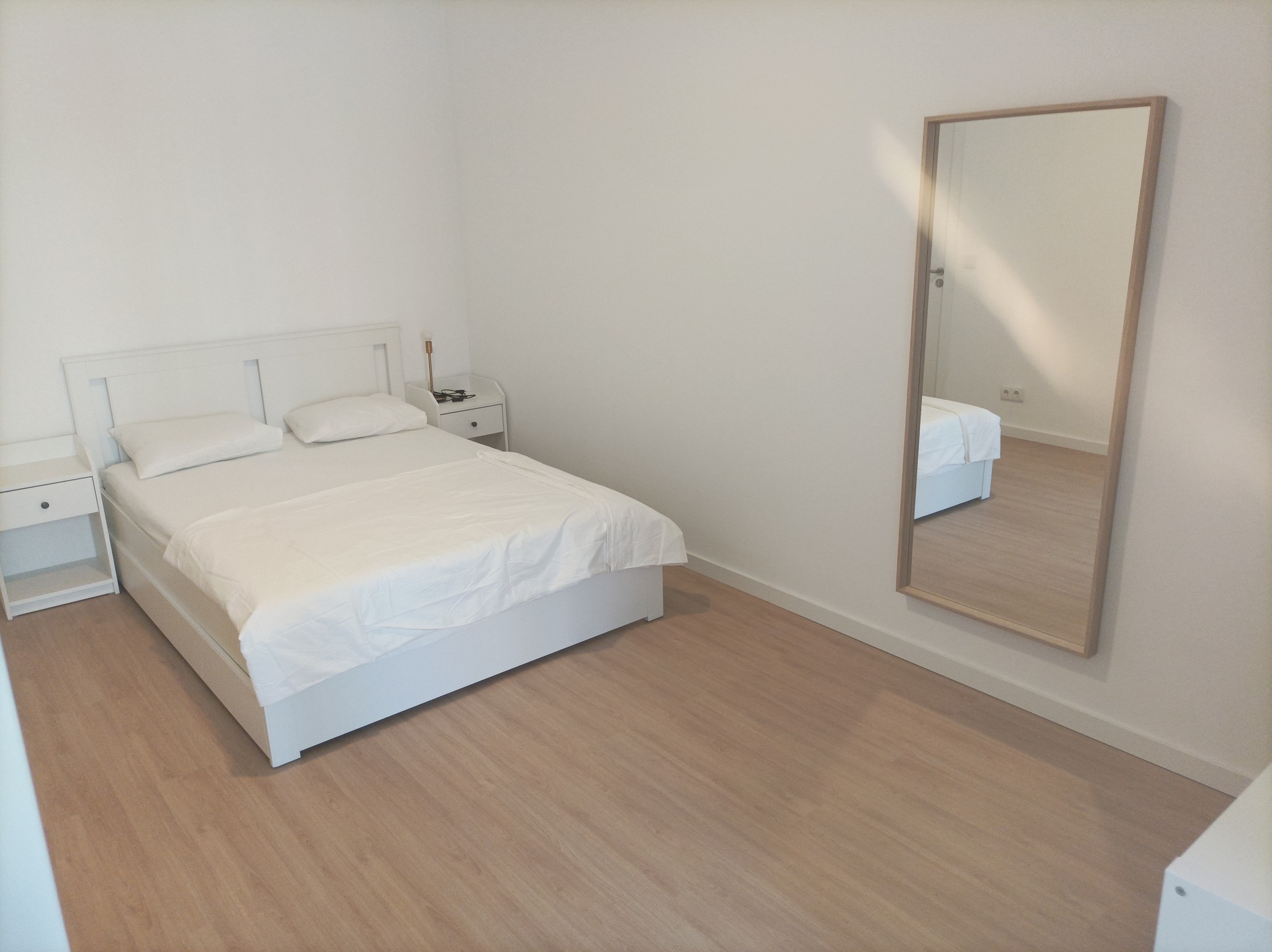 Well-furnished Double Room 6 w/ private bathroom em São Jorge de Arroios, lisboa – foto 2 de 26