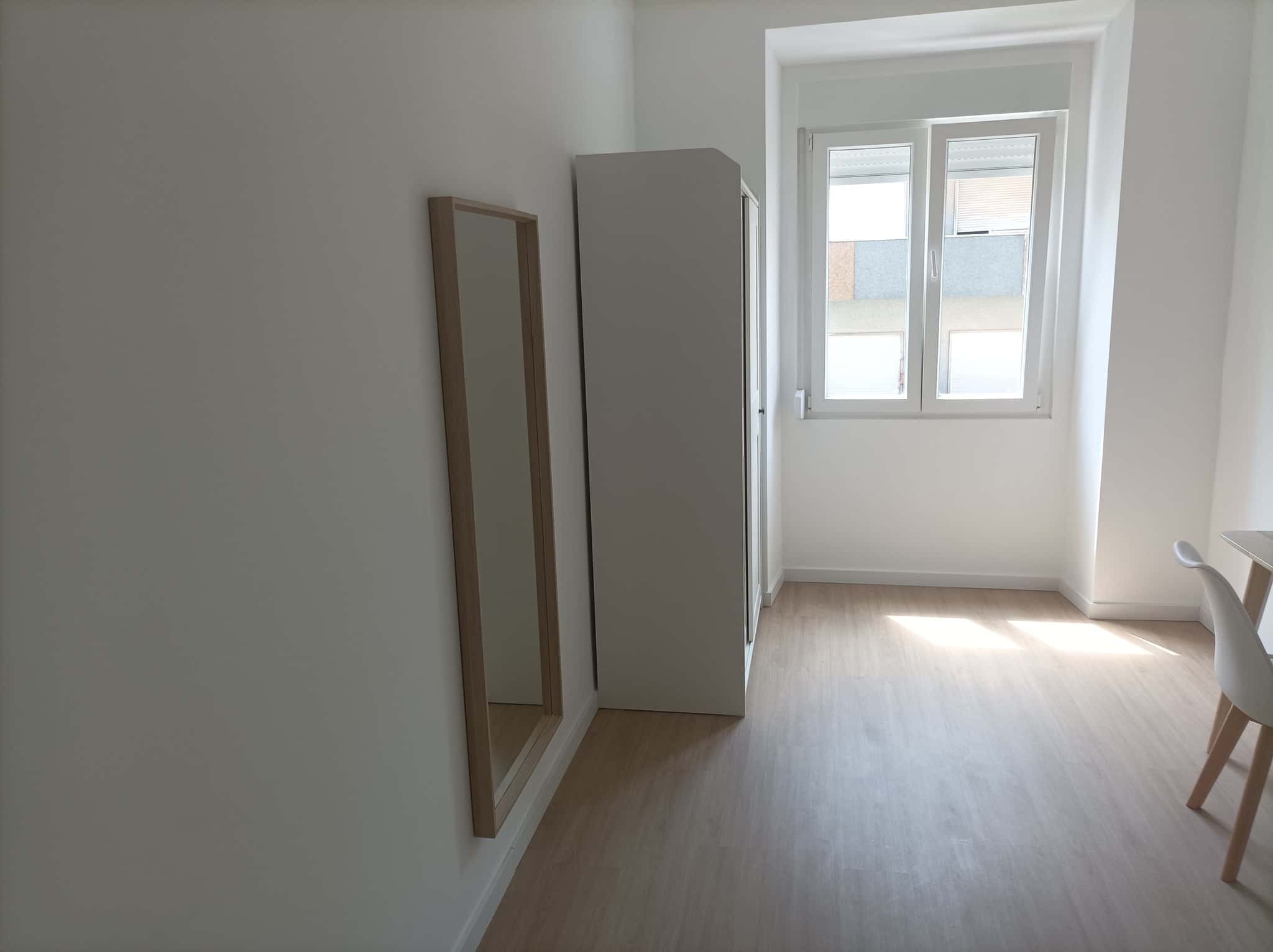 Cozy & Inviting Double Room 3 em São Jorge de Arroios, lisboa – foto 2 de 18