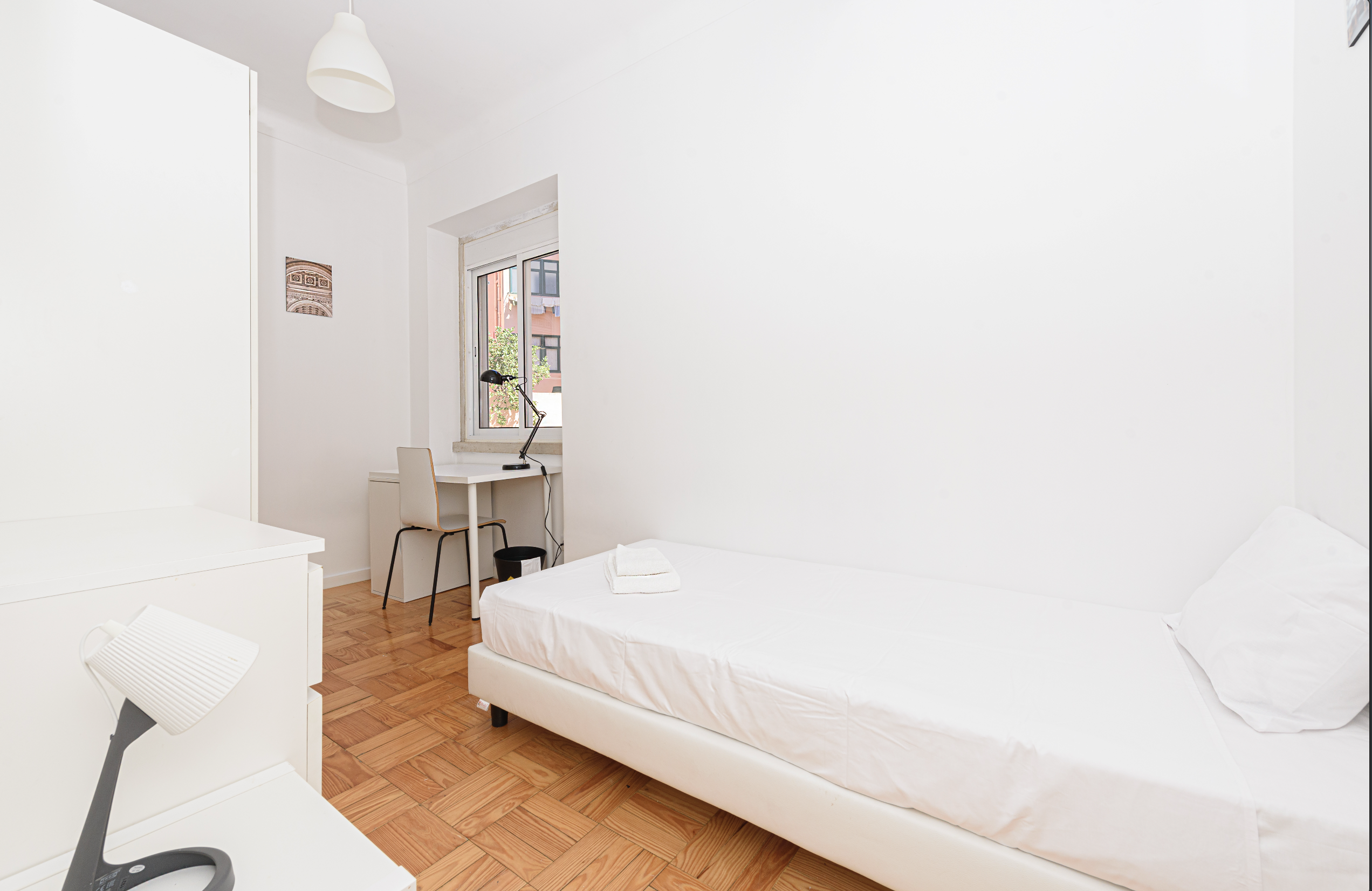 Room 2427 em lisboa – foto 1 de 5
