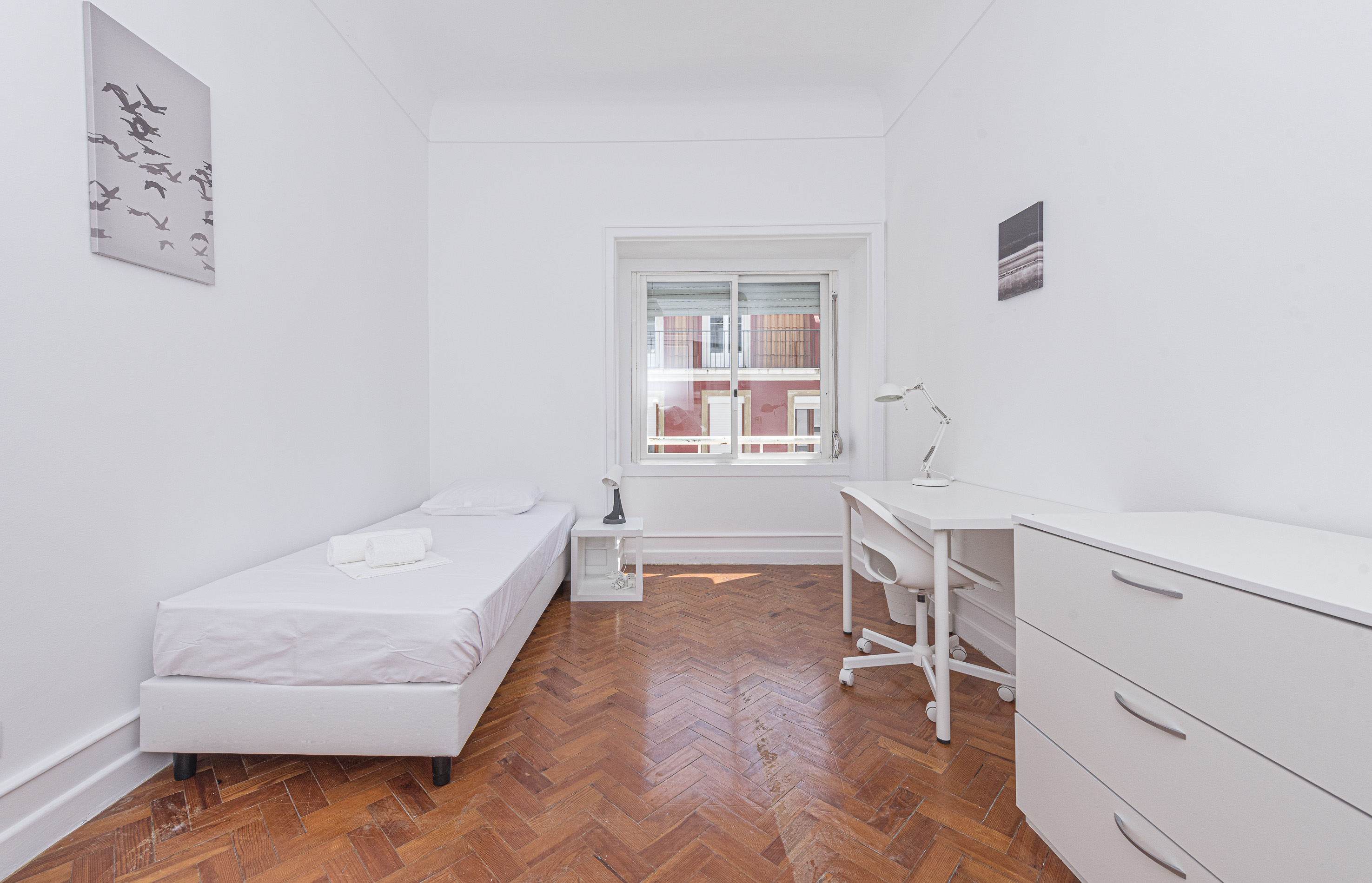 8902 em Santos-o-Velho, lisboa – foto 2 de 18