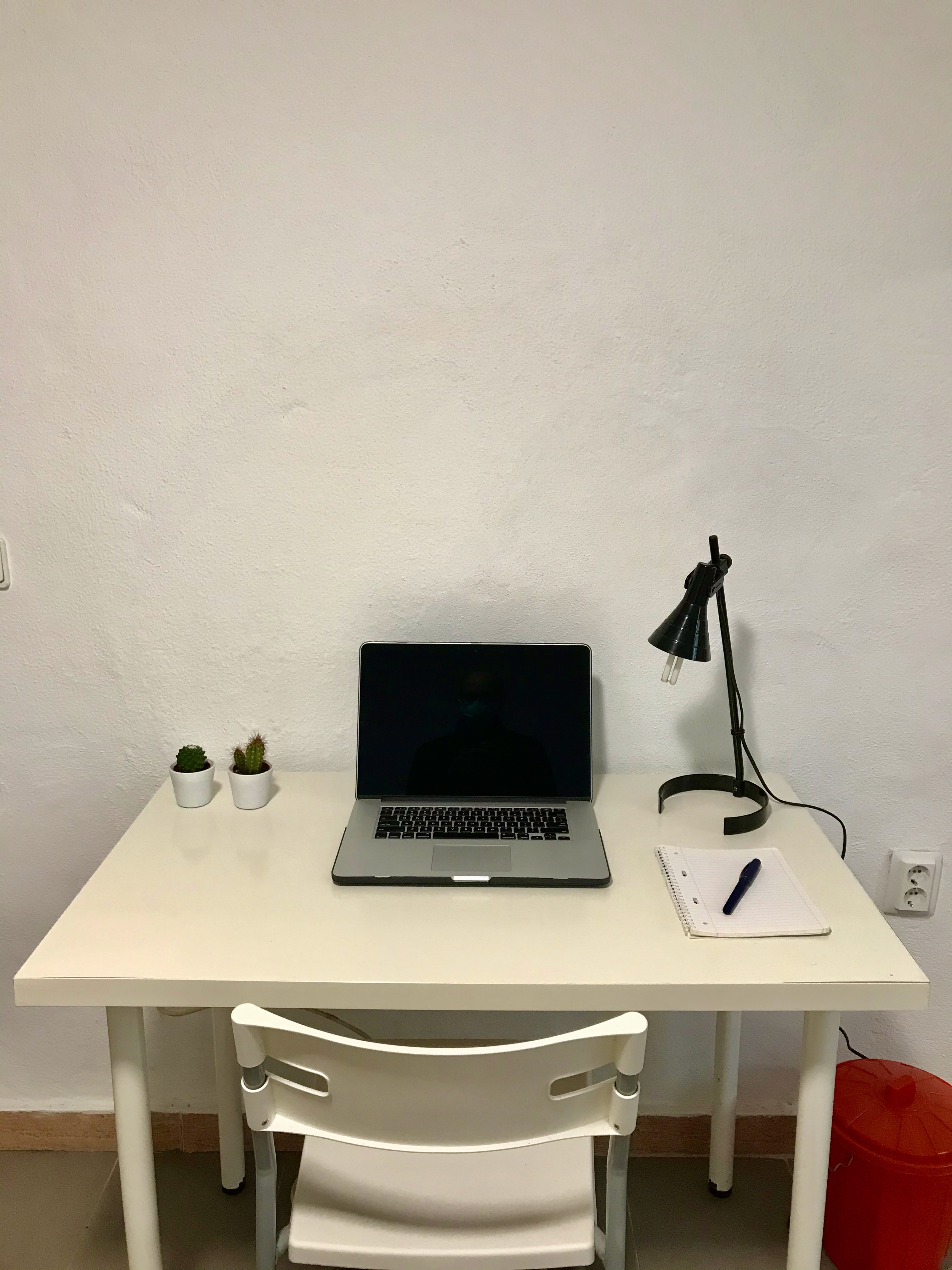 Luminous Serene Room 3 in Pontinha, lisboa – photo 3 of 9