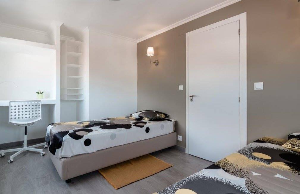 Twin-Bed Room 1 Student Apartment in Lisbon em Campolide, lisboa – foto 3 de 10