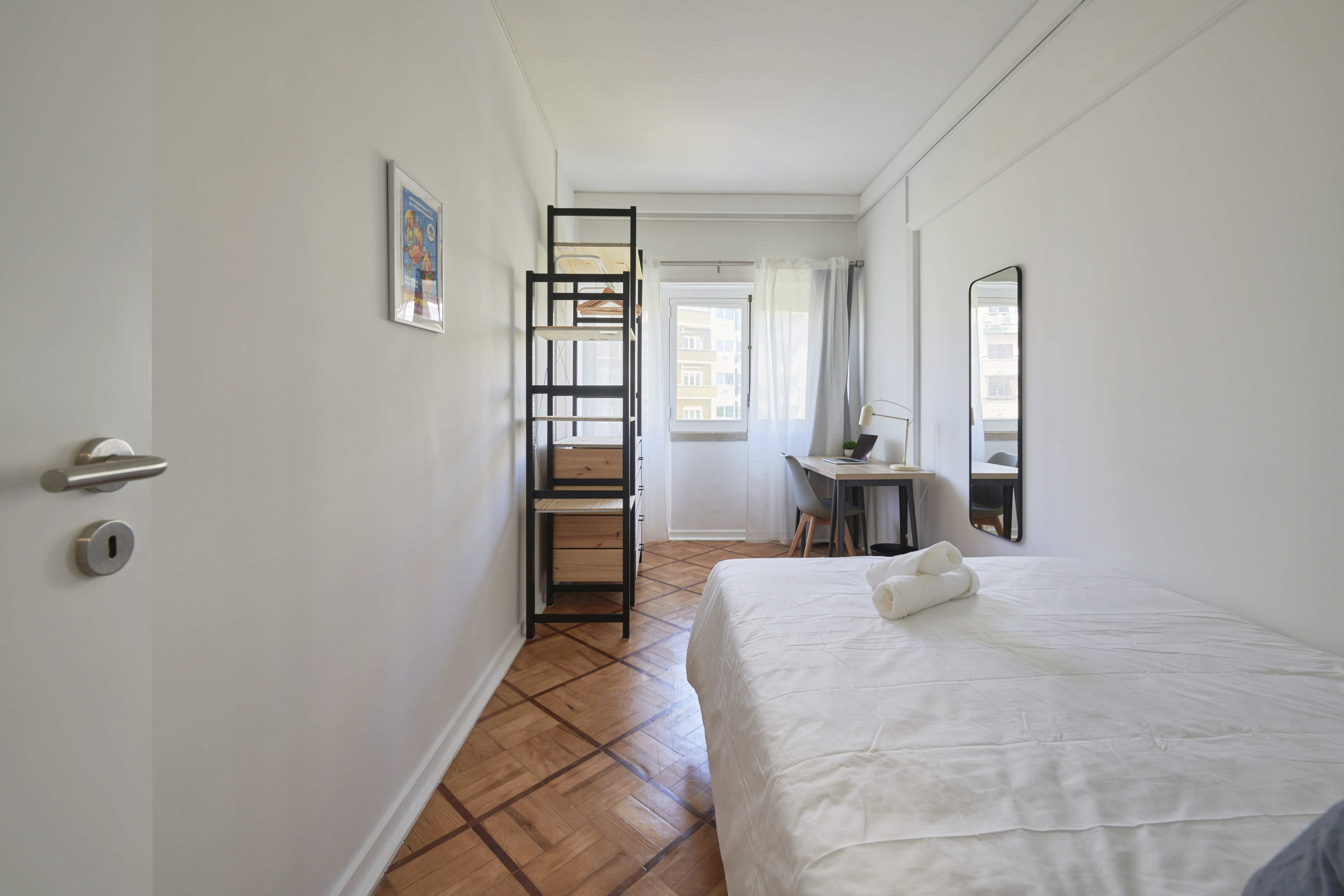 Quarto 2 in Saldanha, lisboa – photo 2 of 20