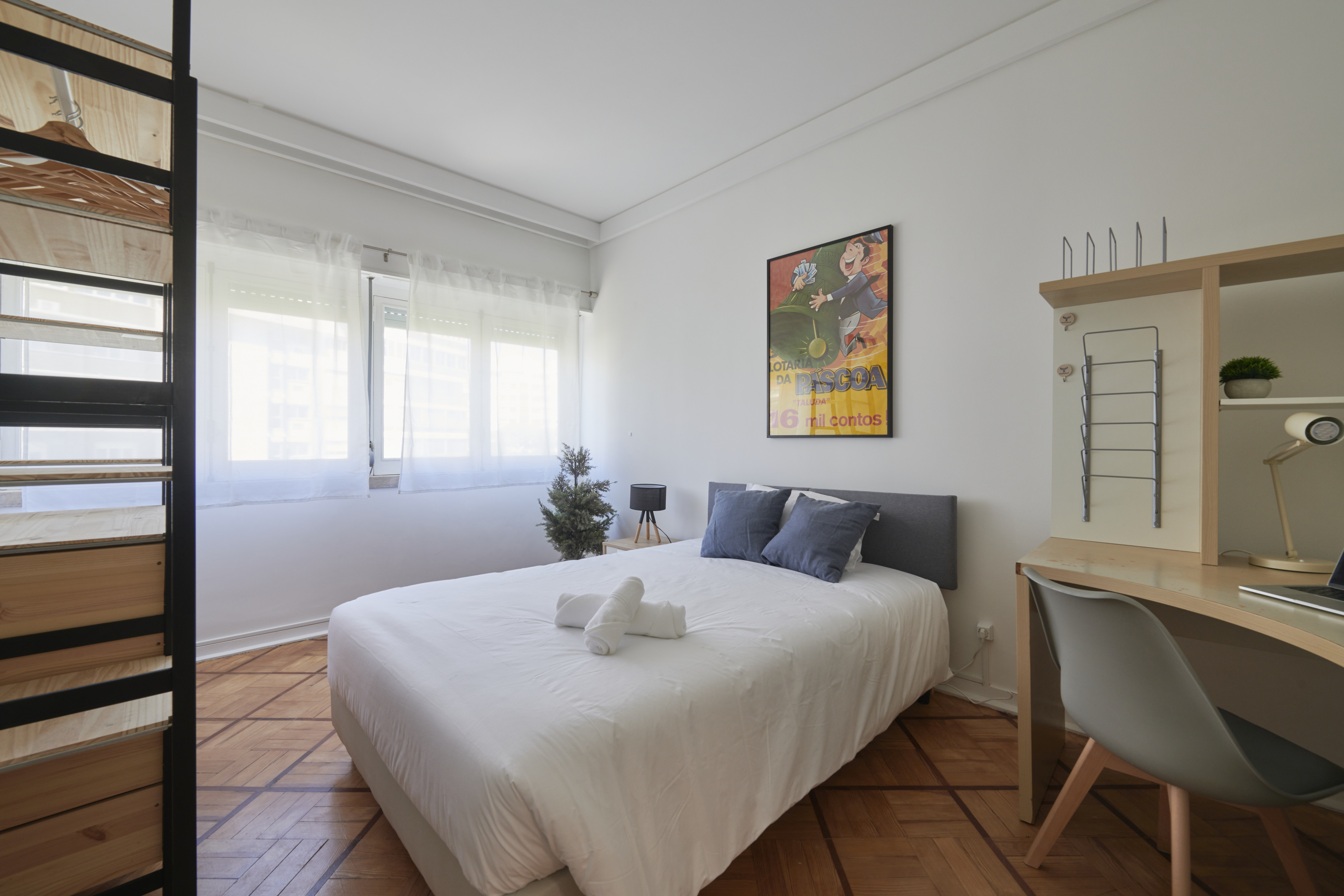 Quarto 3 in lisboa – photo 1 of 9