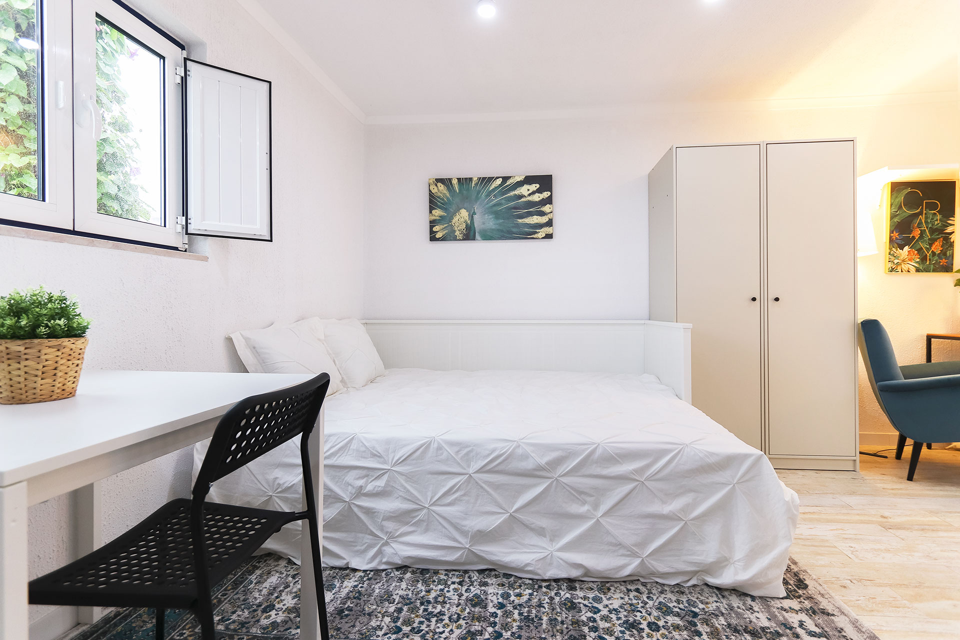 Studio Bedroom in Ajuda, lisboa – photo 1 of 13