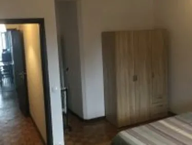 Bright Double Room 1 with Large Window & Desk in Campanhã, porto – photo 3 of 14