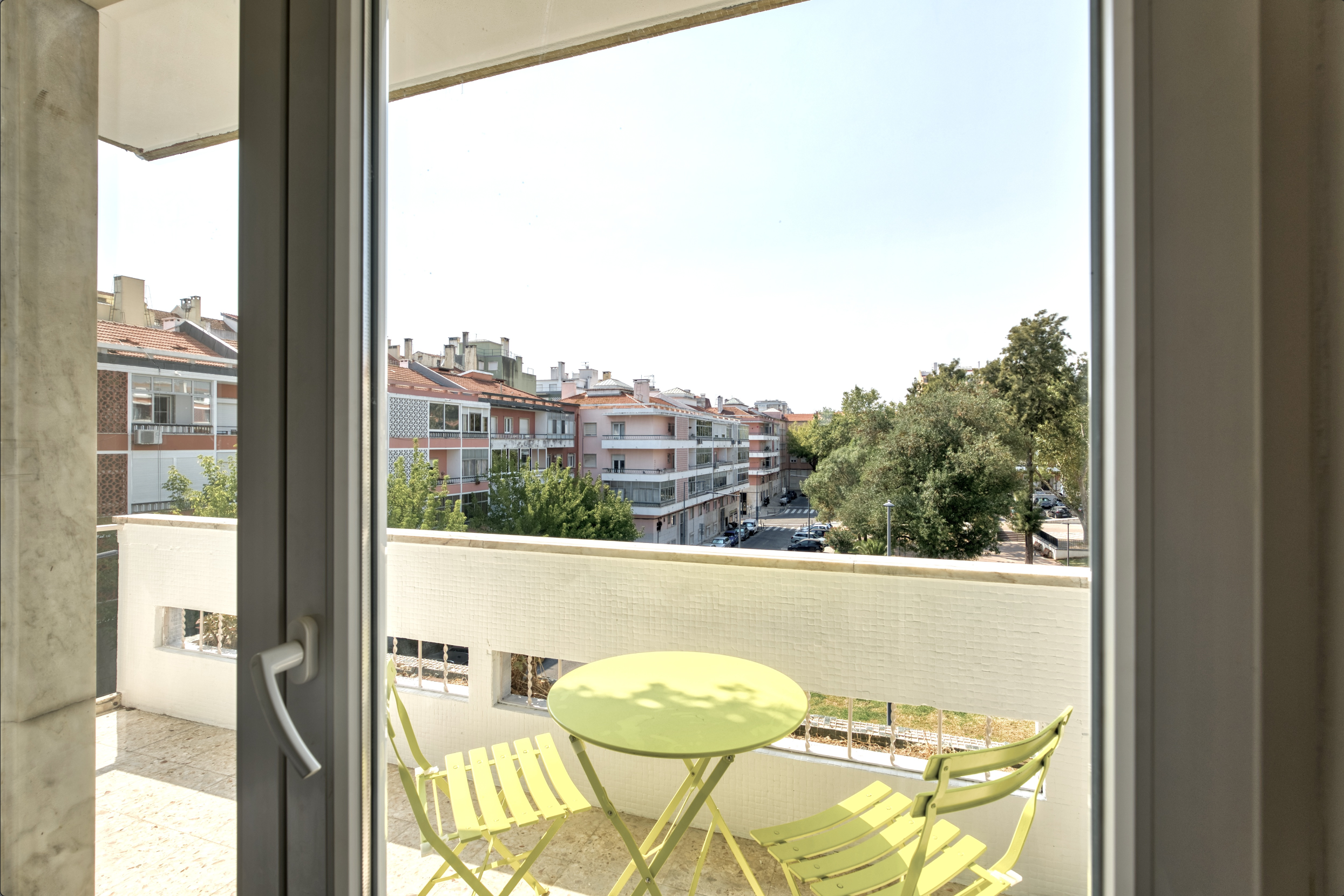 Stylish Single Room 2 with Natural Light & Terrace em São Domingos de Benfica, lisboa – foto 4 de 18