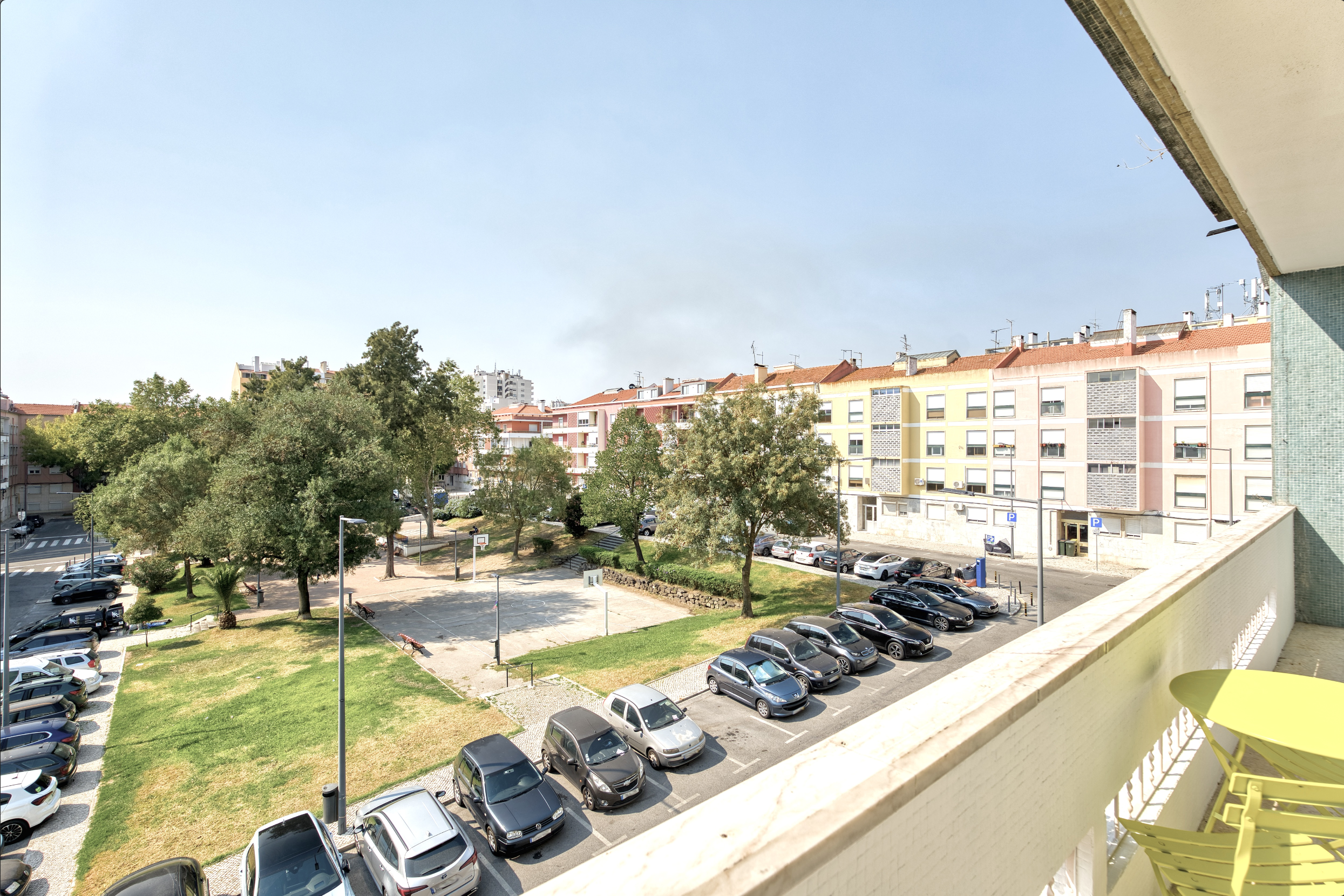 Comfortable Double Room 3 with Terrace em São Domingos de Benfica, lisboa – foto 4 de 17