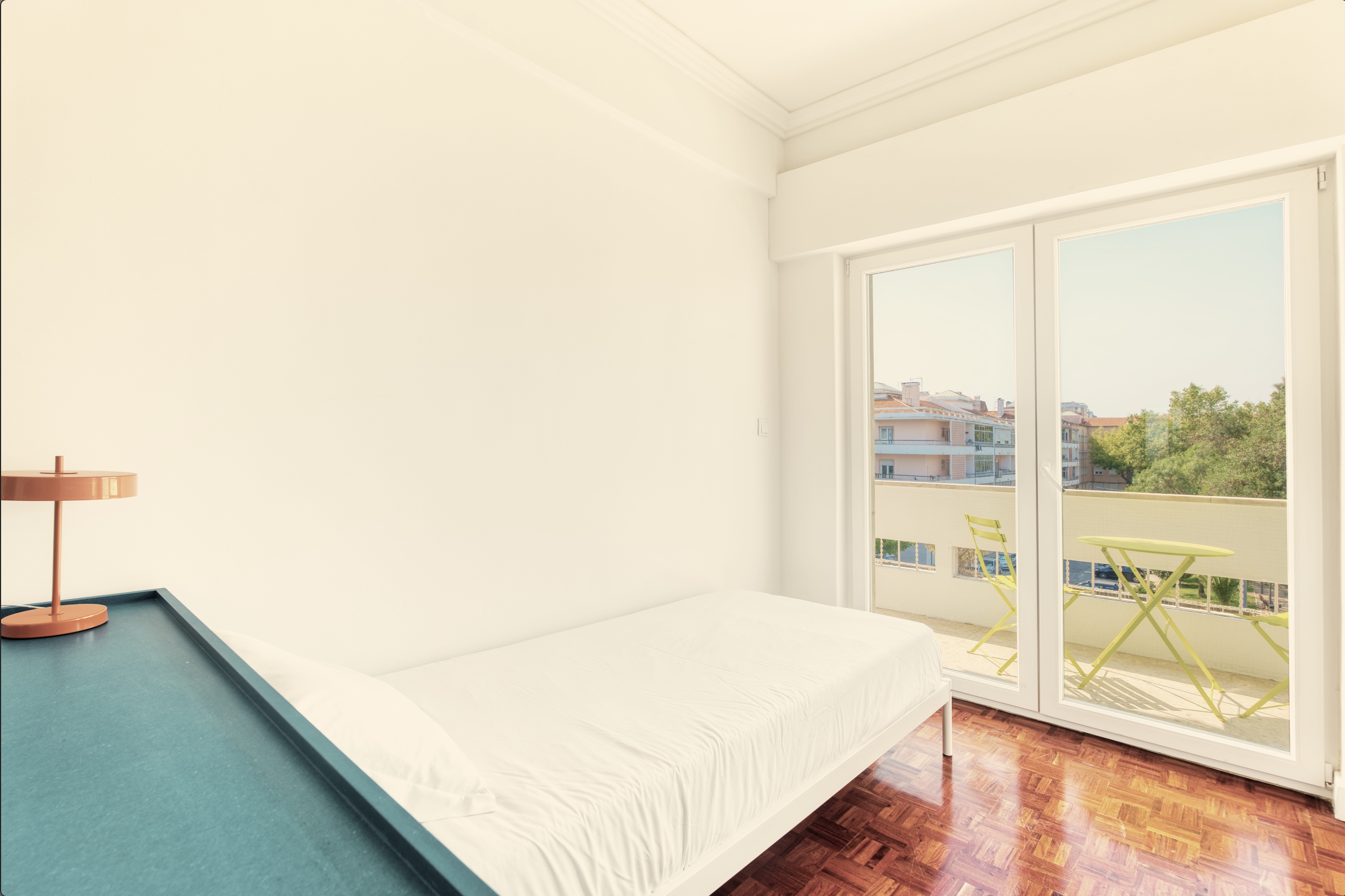 Stylish Single Room 2 with Natural Light & Terrace em São Domingos de Benfica, lisboa – foto 2 de 18