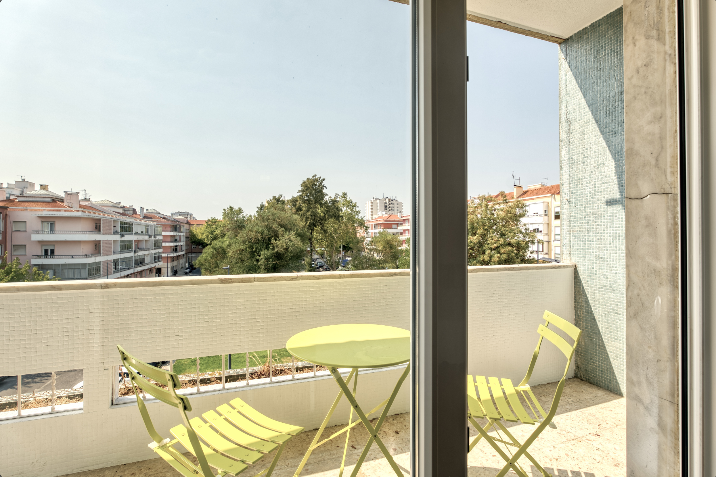 Sunny Double Room 1 with Terrace em São Domingos de Benfica, lisboa – foto 4 de 18