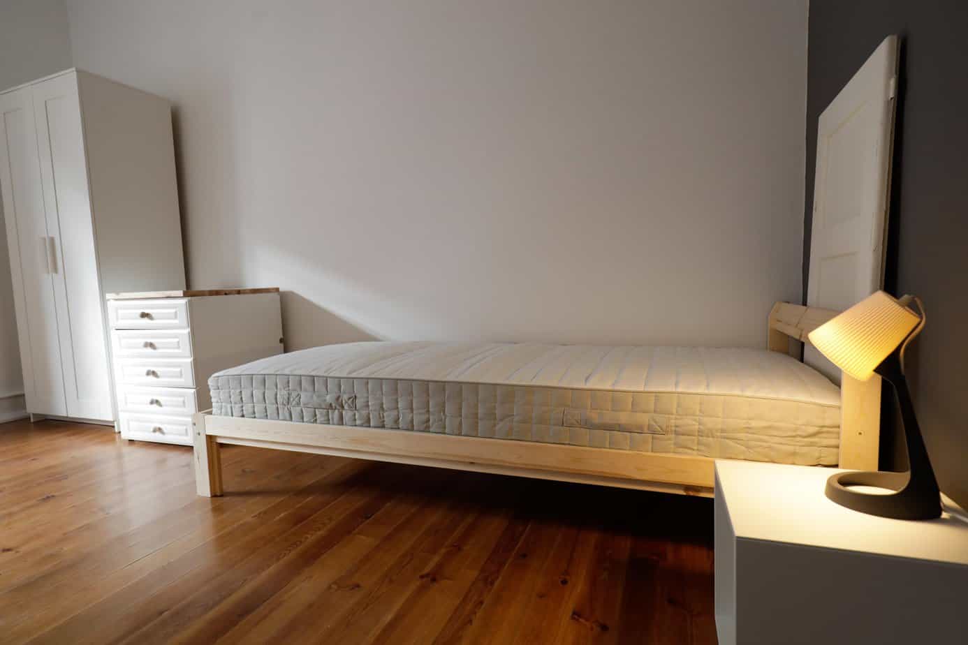 Quiet Furnished Room 4 & Terrace em lisboa – foto 1 de 5