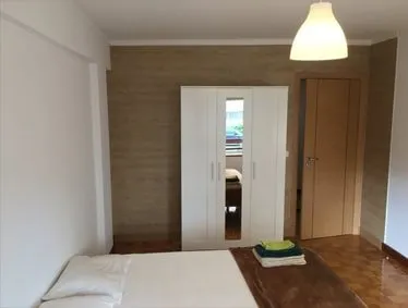 Room 1 in porto – photo 1 of 4