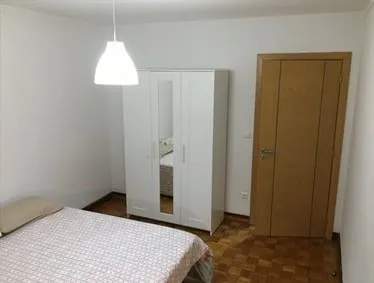 Room 2 in porto – photo 1 of 4