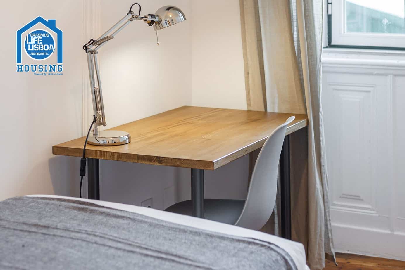 Peaceful Room 6 with Natural Light – Santos-o-Velho in Santos-o-Velho, lisboa – photo 4 of 18
