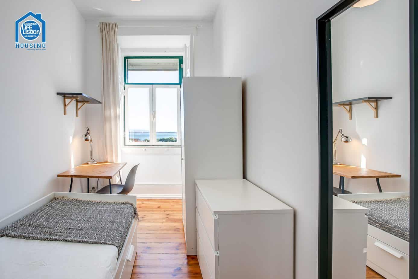 Comfortable & Private Room 6 in Santos-o-Velho em lisboa – foto 1 de 3