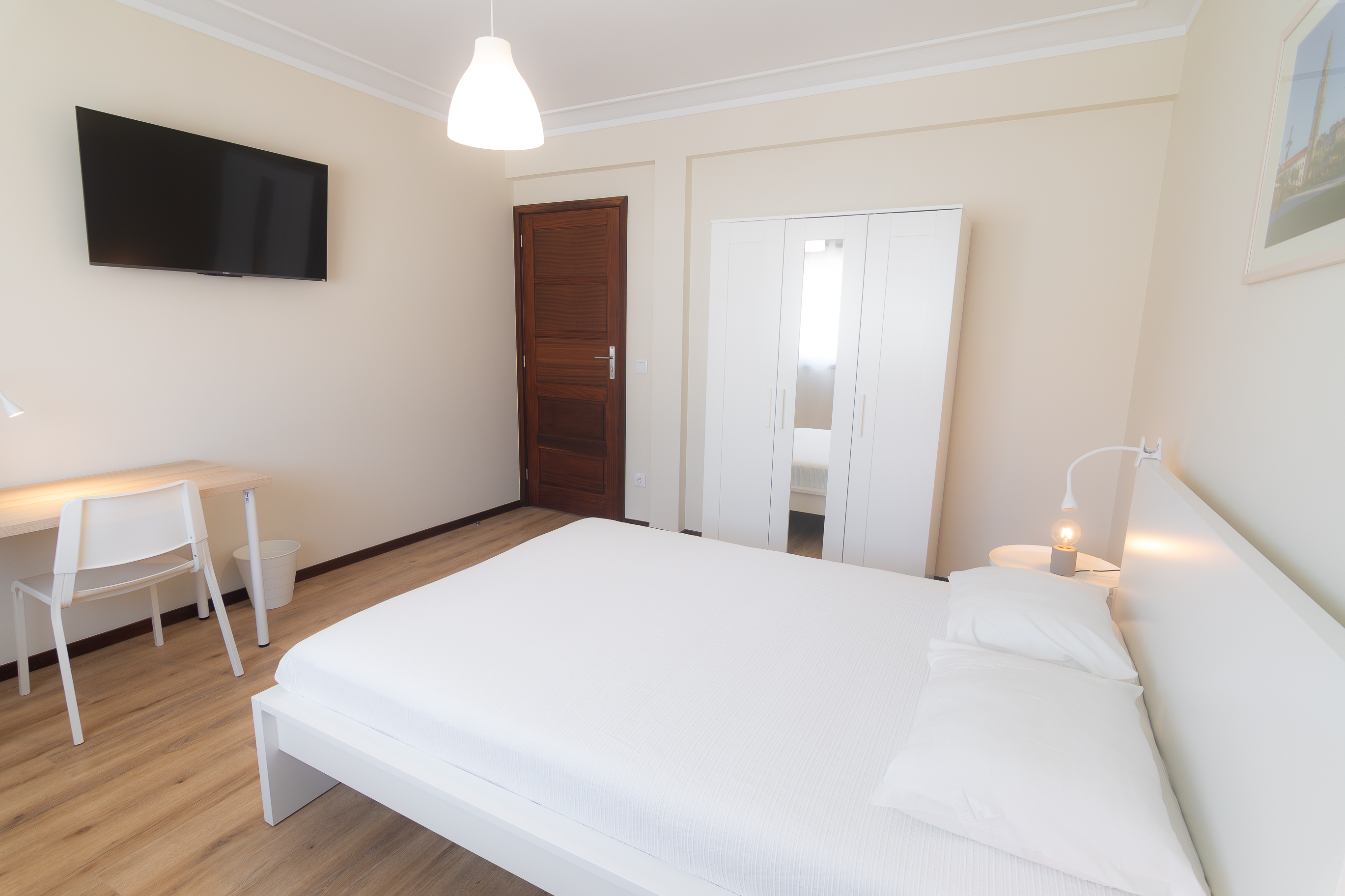 Bedroom 1 in Santo Ovídeo Flat in Mafamude, porto – photo 3 of 19