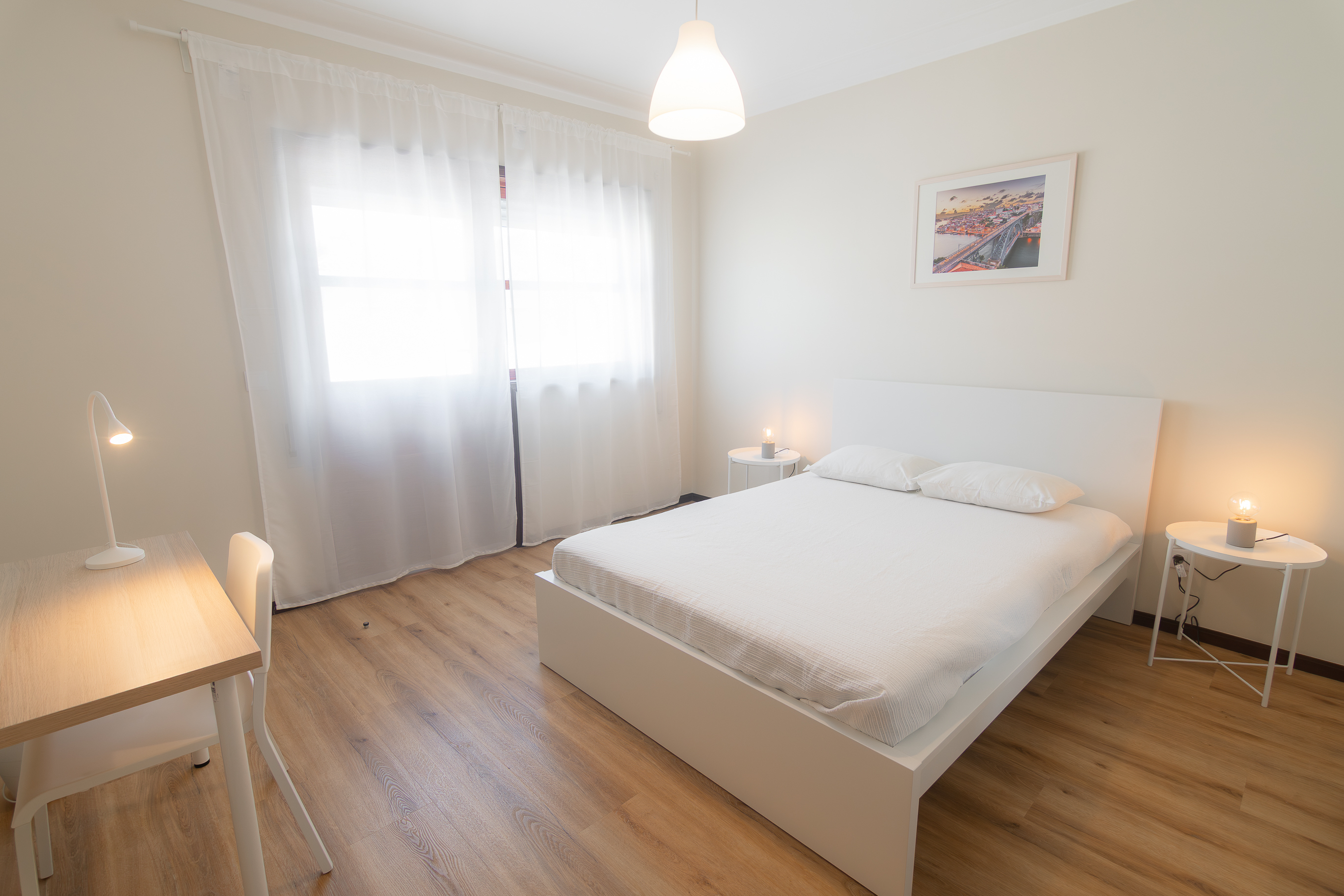 Bedroom 2 in Santo Ovídeo Flat em porto – foto 1 de 6