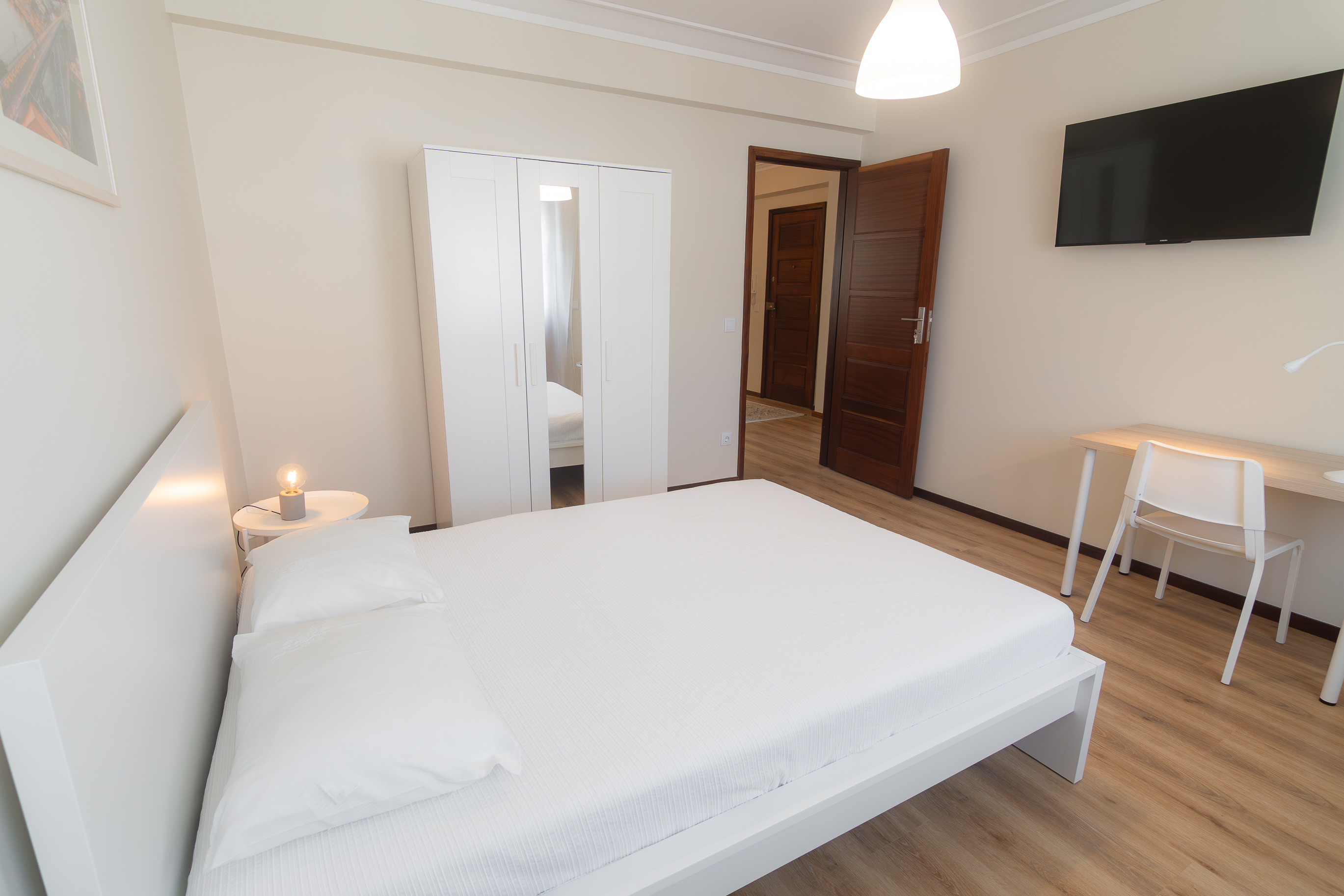 Bedroom 2 in Santo Ovídeo Flat in Mafamude, porto – photo 3 of 22