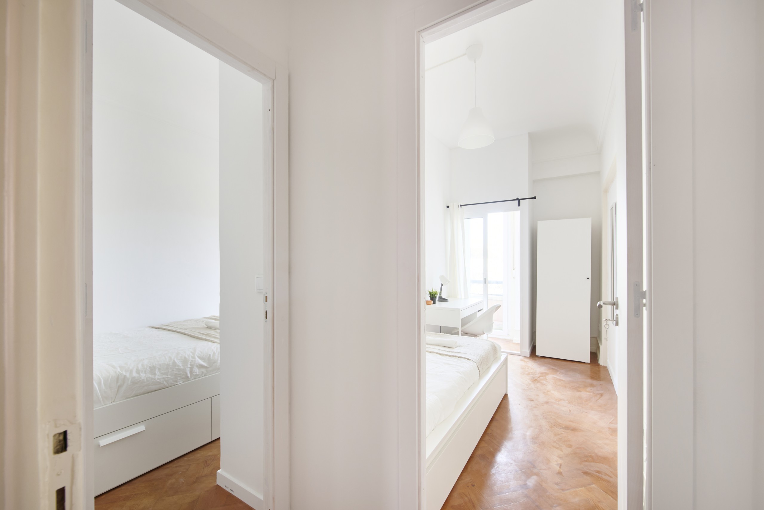 Sunny Room 3 with Window & Wardrobe em Coração de Jesus, lisboa – foto 4 de 24