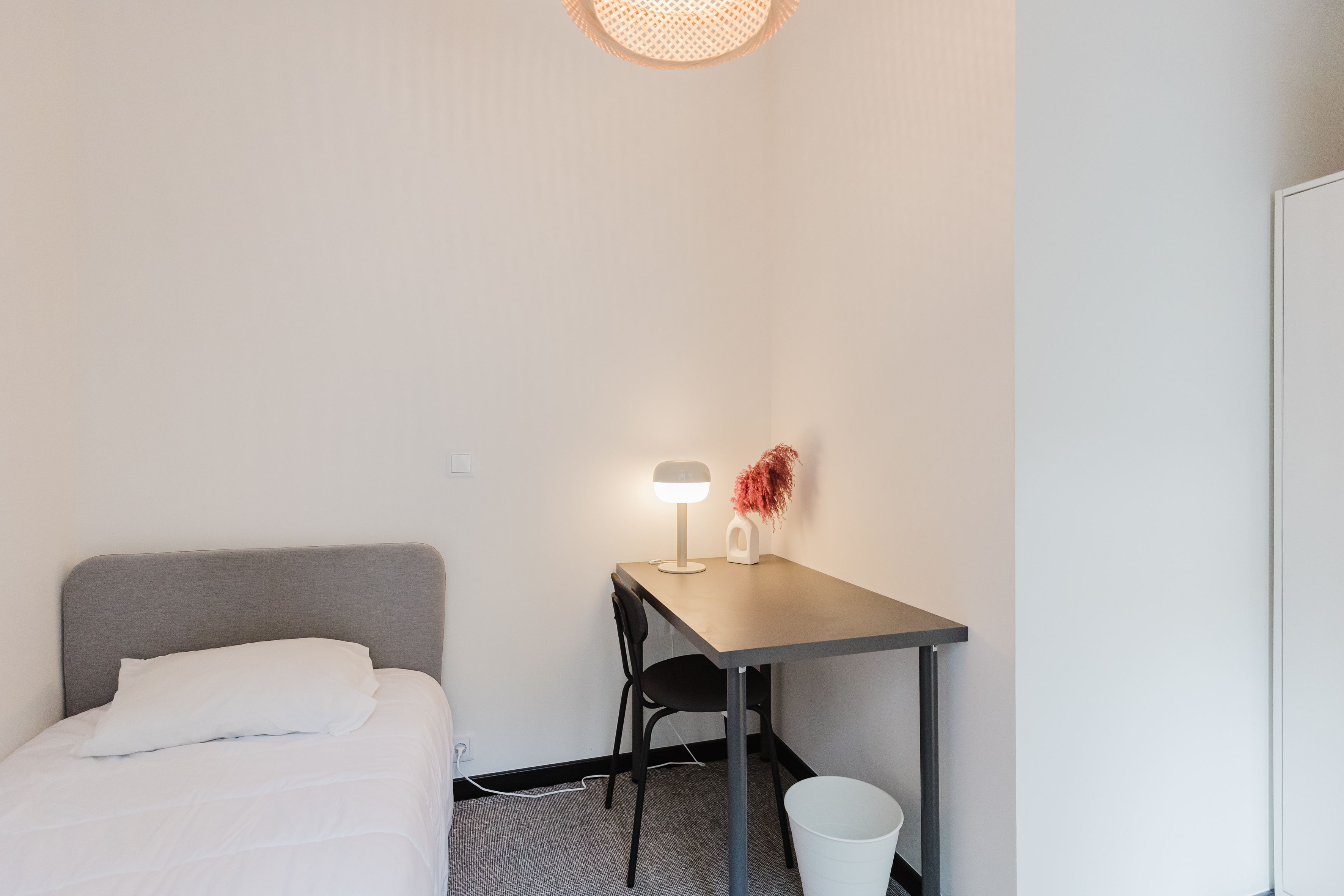 Comfortable Single Room 6 with Desk & Wardrobe em Porto – foto 2 de 17