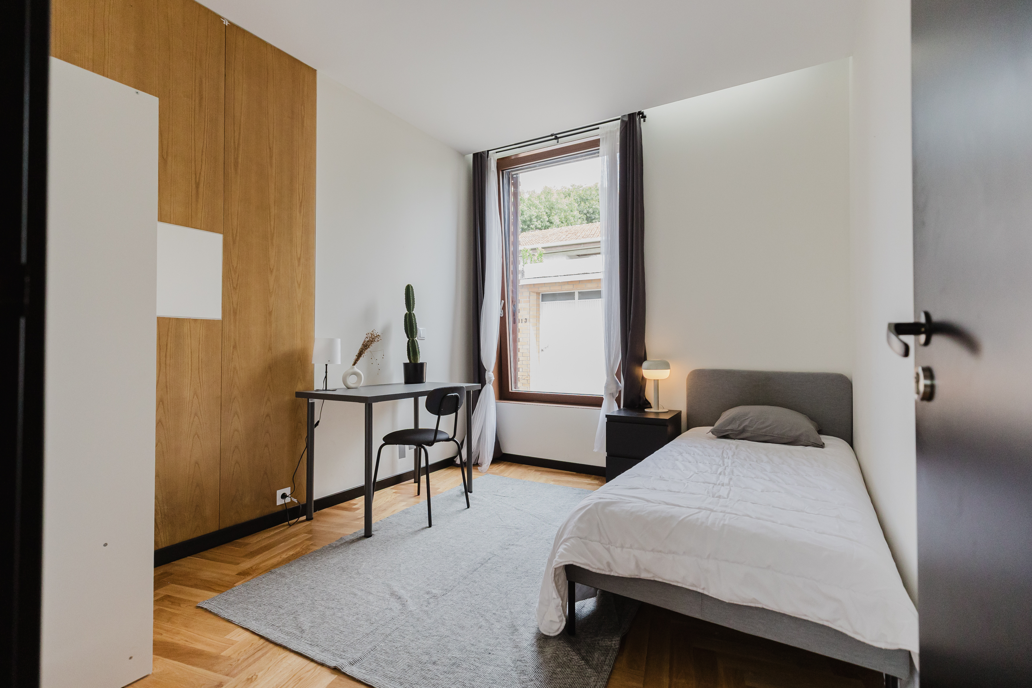 Comfortable Single Room 4 with Furnishings em Porto – foto 4 de 19