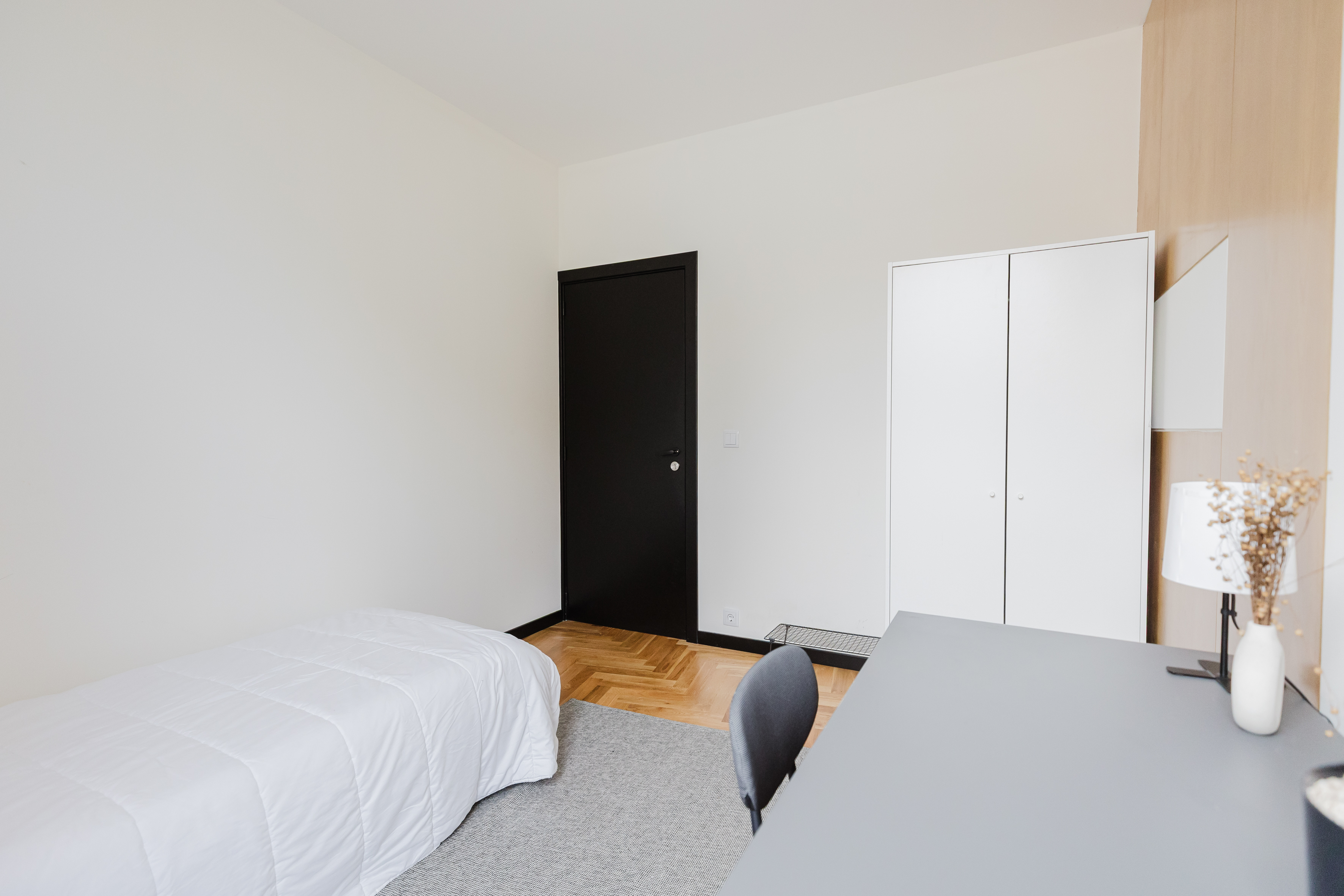 Comfortable Single Room 4 with Furnishings em Porto – foto 5 de 19