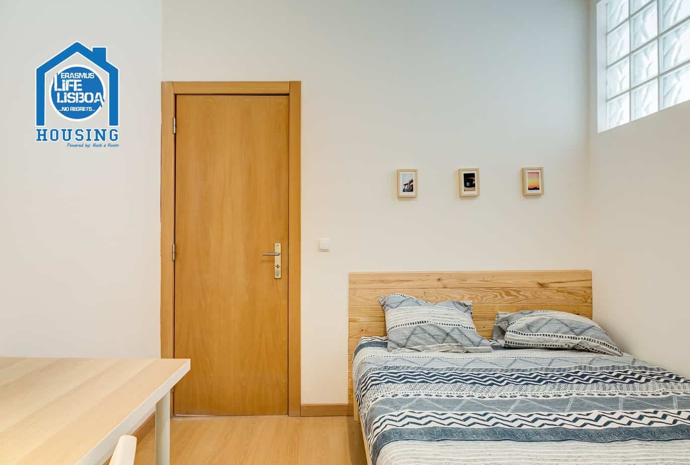 Modern Double-Bed Room 6 with Ample Space & Storage em lisboa – foto 1 de 4