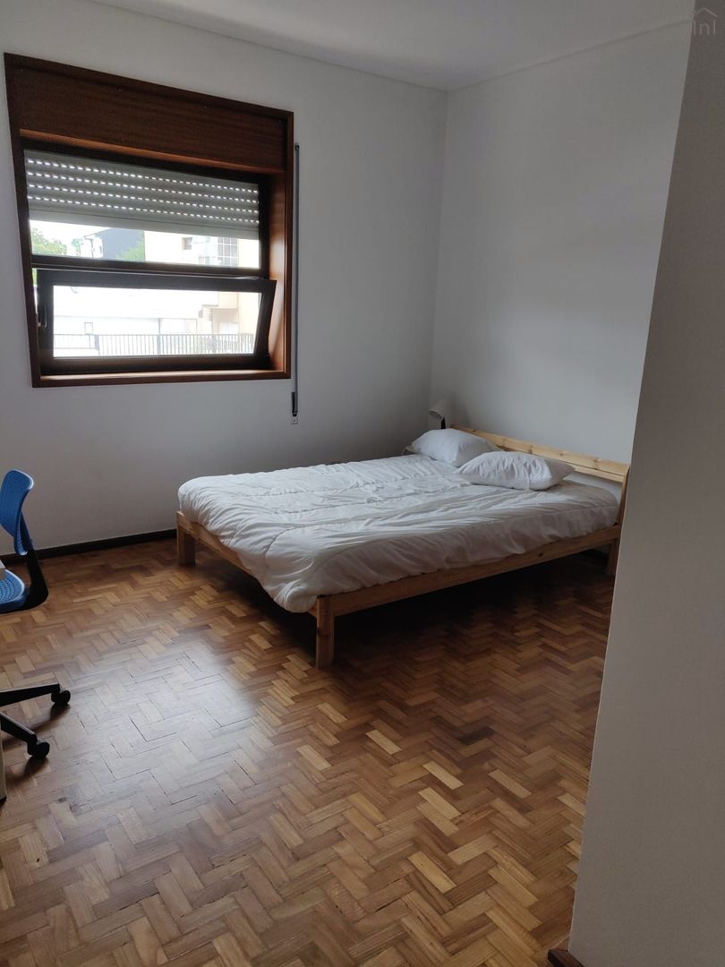 Room 1 em porto – foto 1 de 3