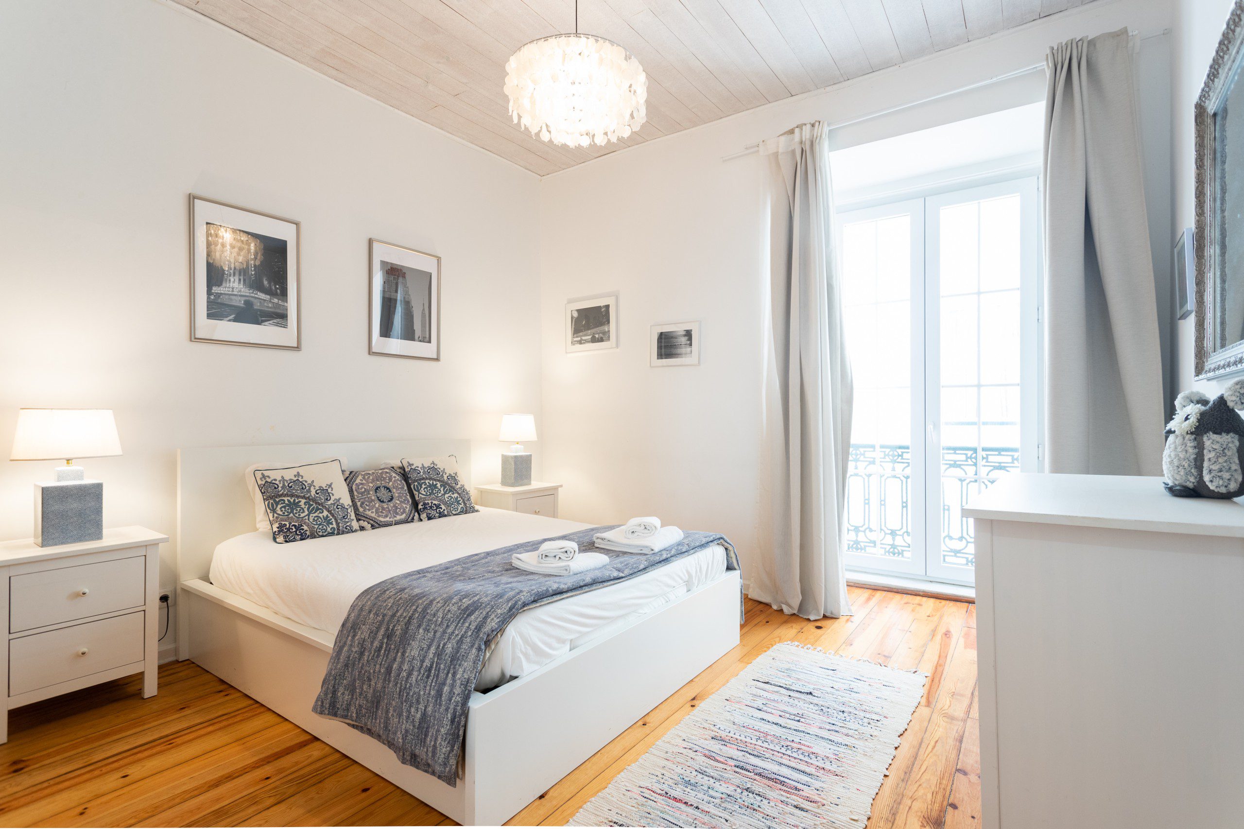 Fantastic Bedroom in Santos em lisboa – foto 1 de 2