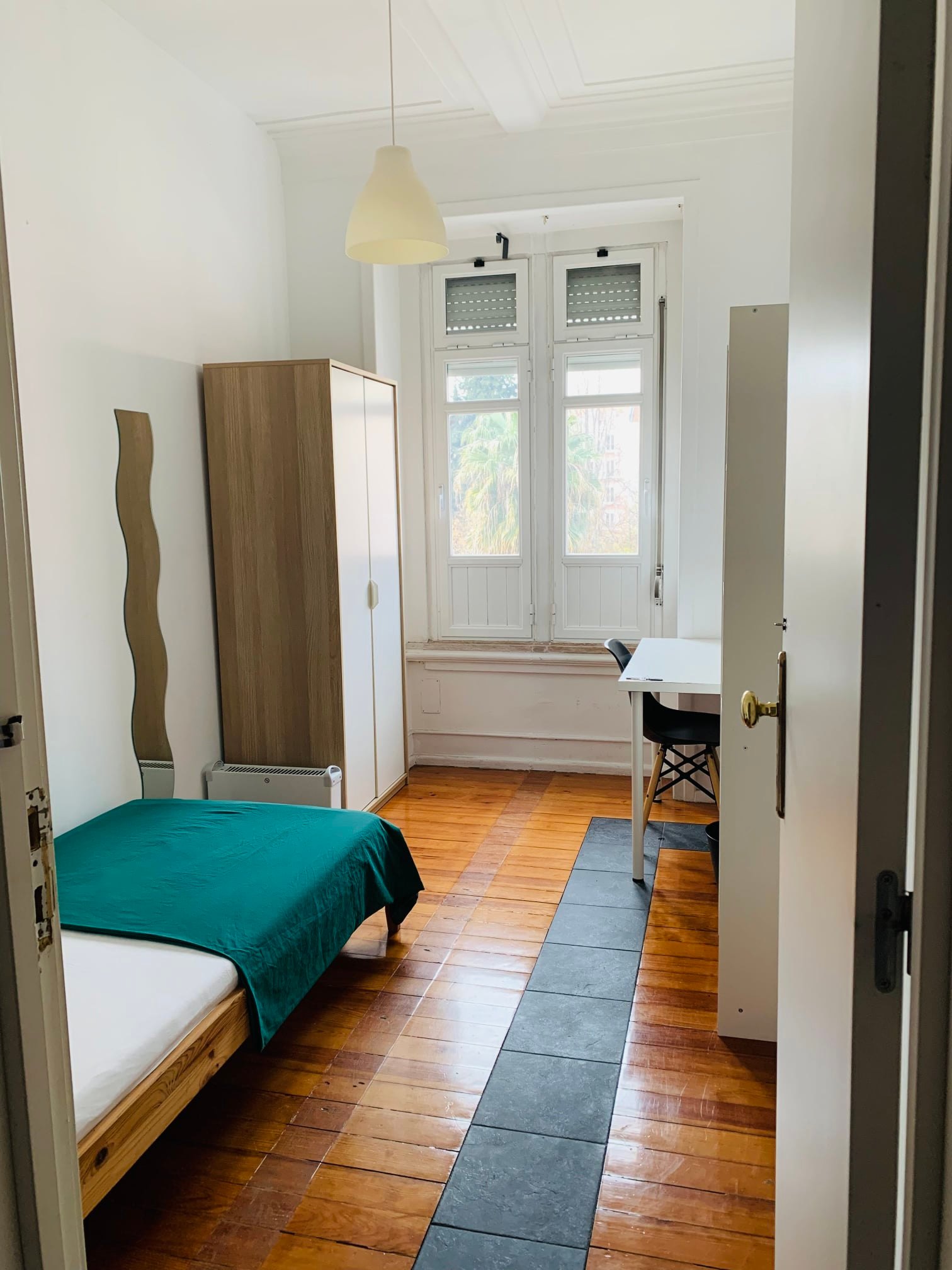Modern Room 3 – Comfort & Style em lisboa – foto 1 de 3
