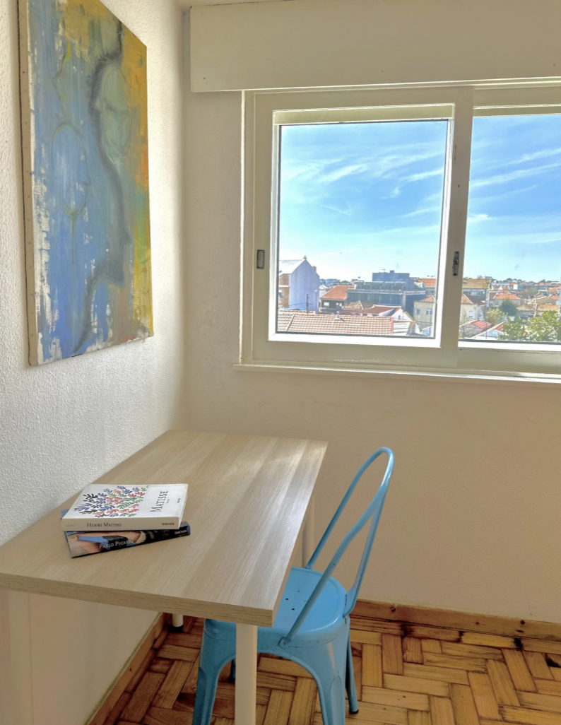 Modern Single Room 4 with Desk & Wardrobe in Campanhã, porto – photo 3 of 7