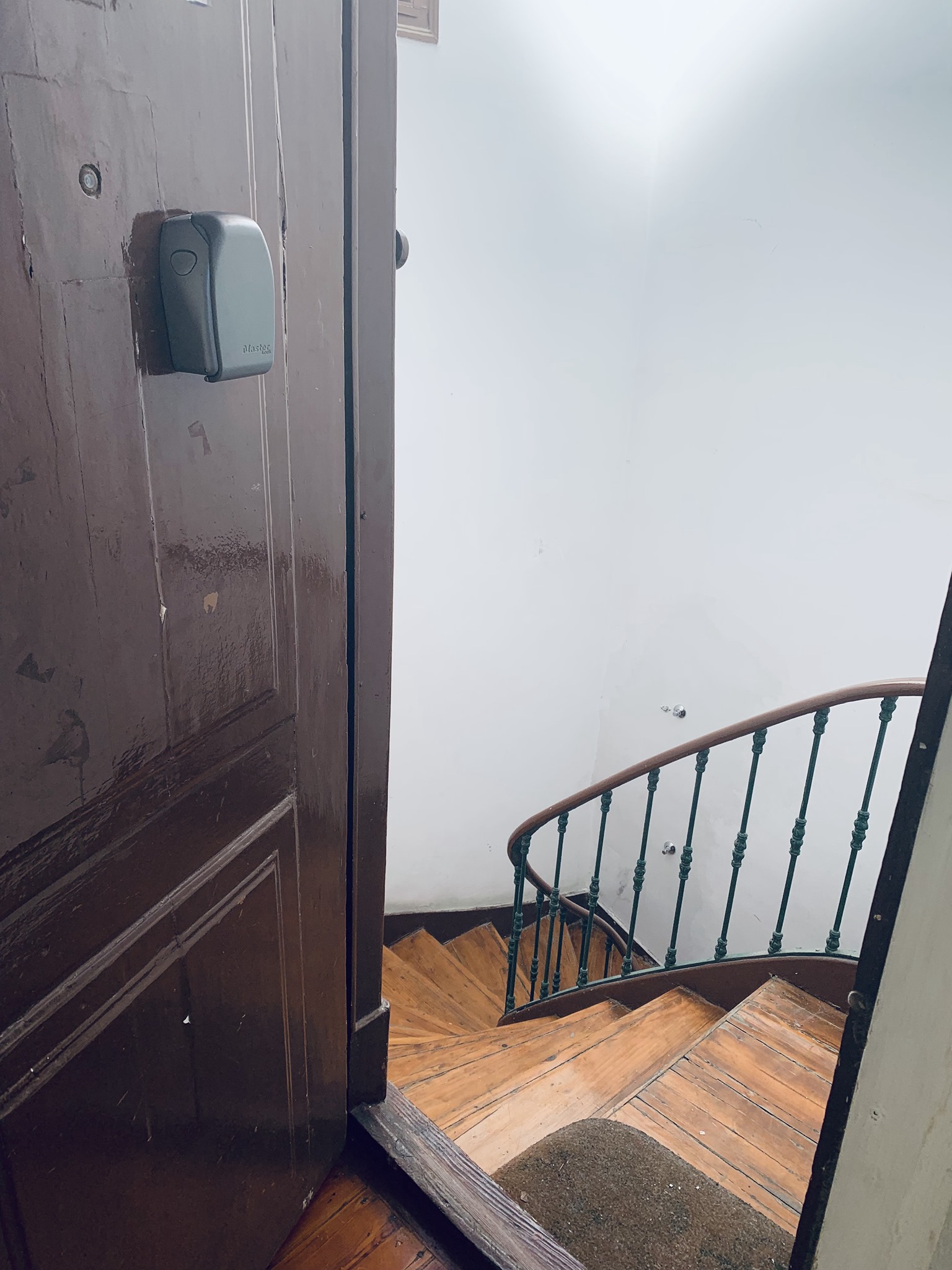 Comfortable Double Room 3 with Desk & Natural Light em Anjos, lisboa – foto 3 de 21