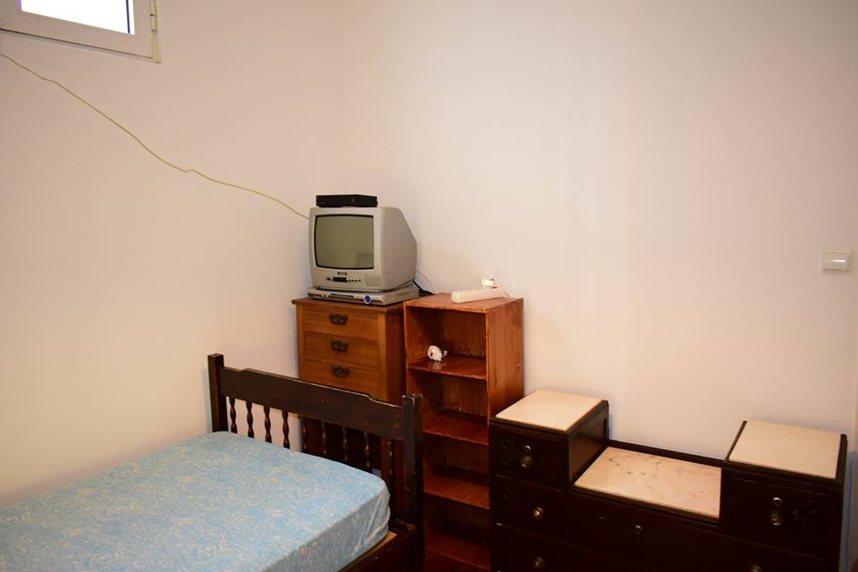 Bright Double Room 4 with Desk & Natural Light em Anjos, lisboa – foto 3 de 21