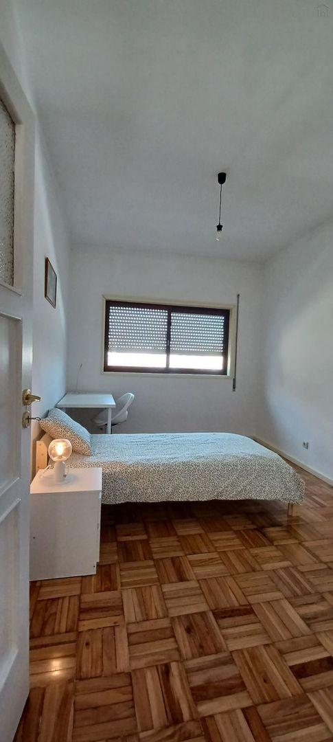 Room 2 - Quarto Casal in porto – photo 1 of 7