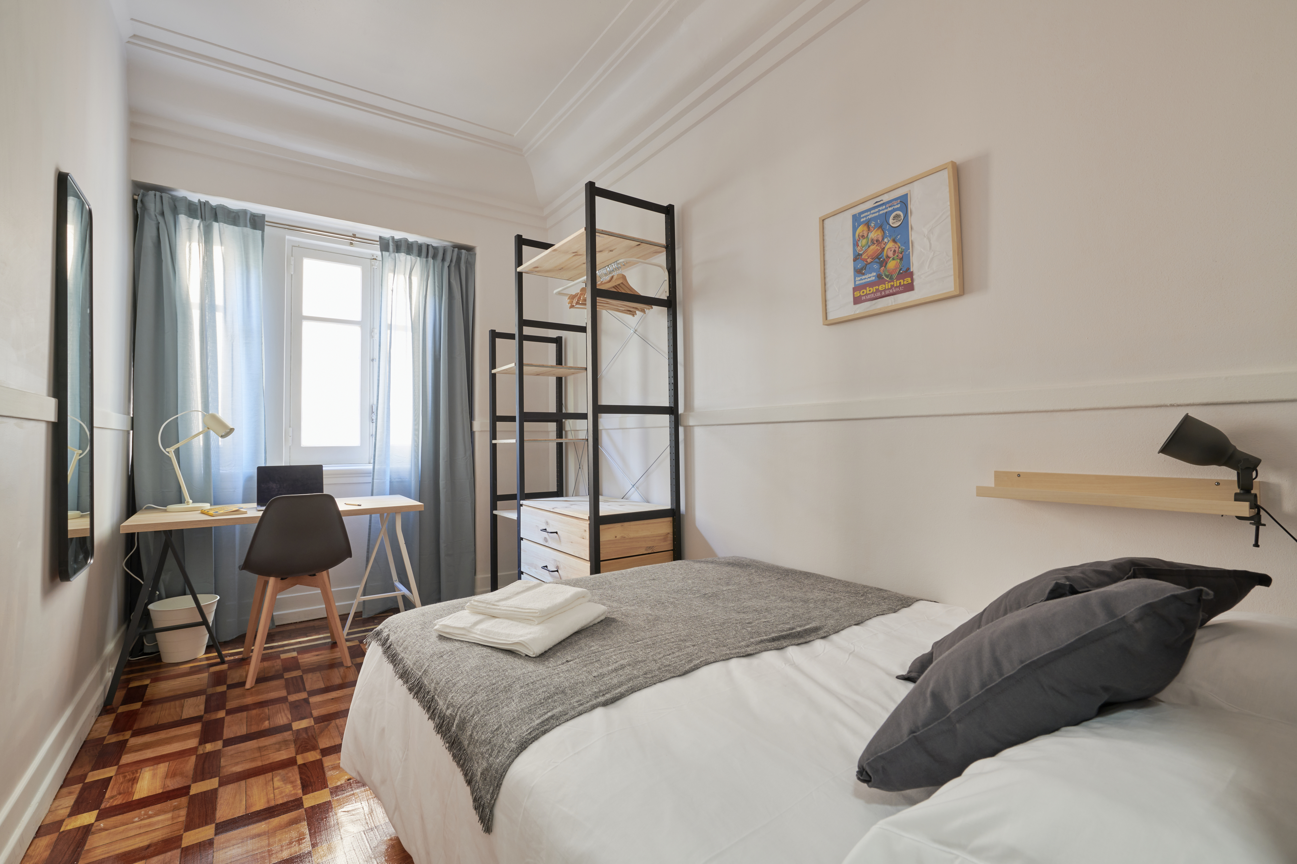 Quarto 6 in Marquês de Pombal, lisboa – photo 1 of 1