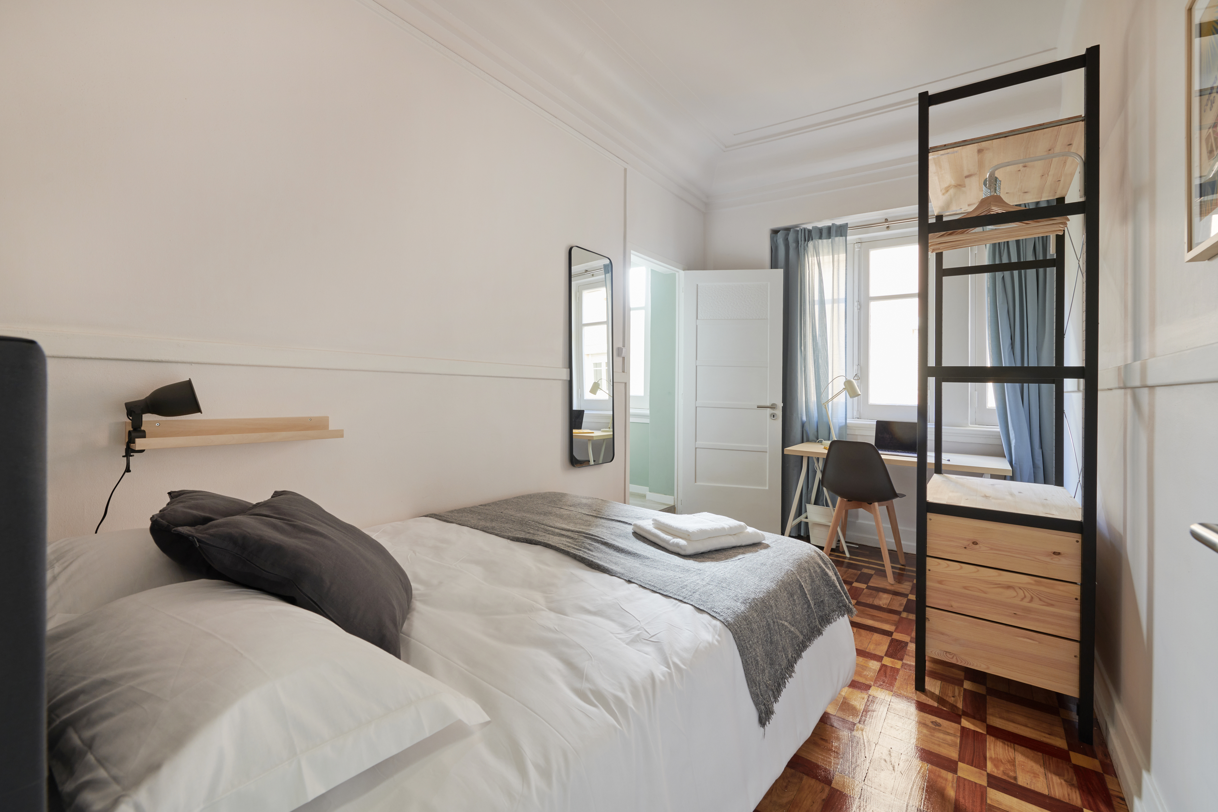 Quarto 7 in Marquês de Pombal, lisboa – photo 1 of 1