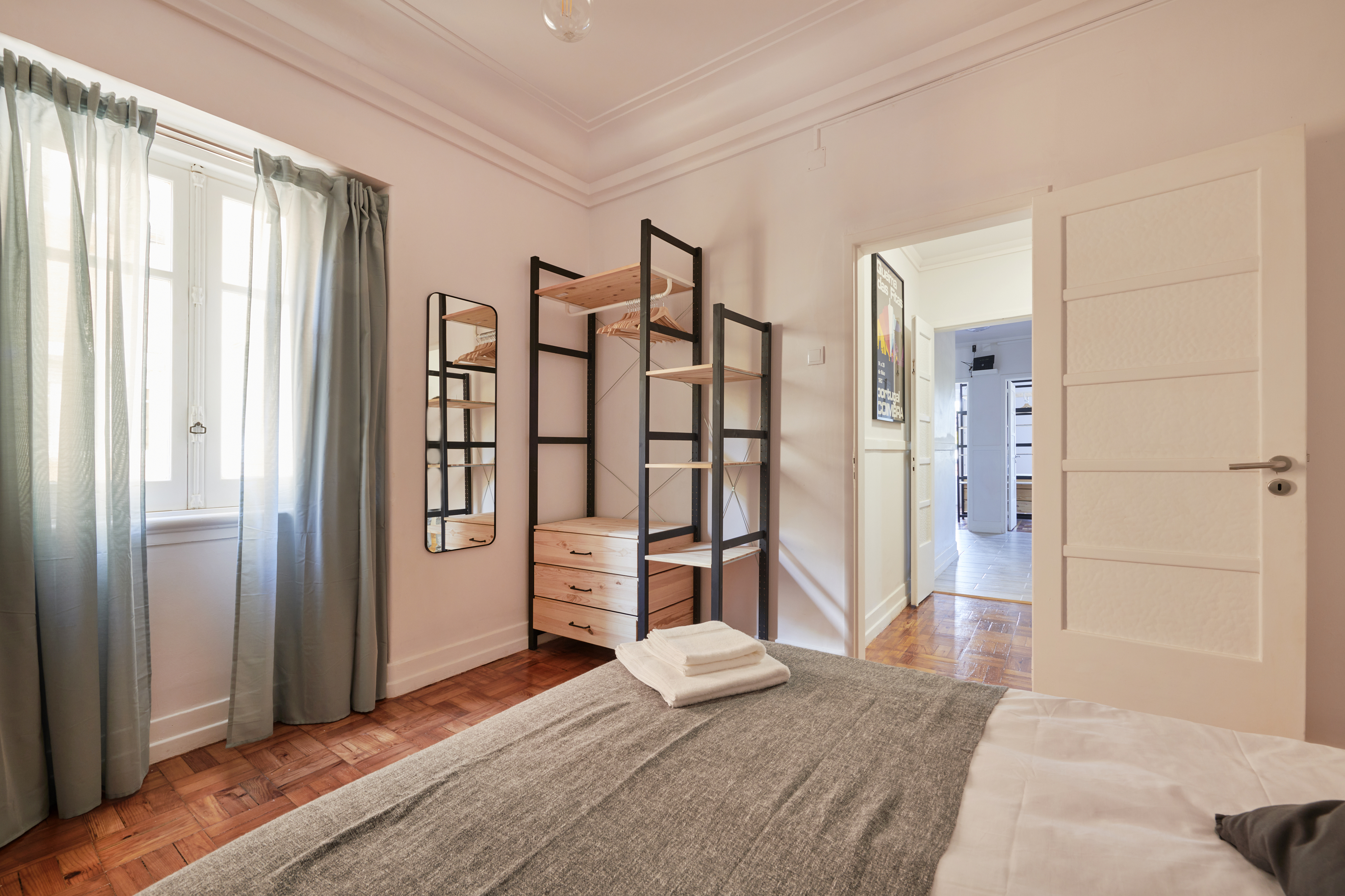 Quarto 5 in Marquês de Pombal, lisboa – photo 5 of 26
