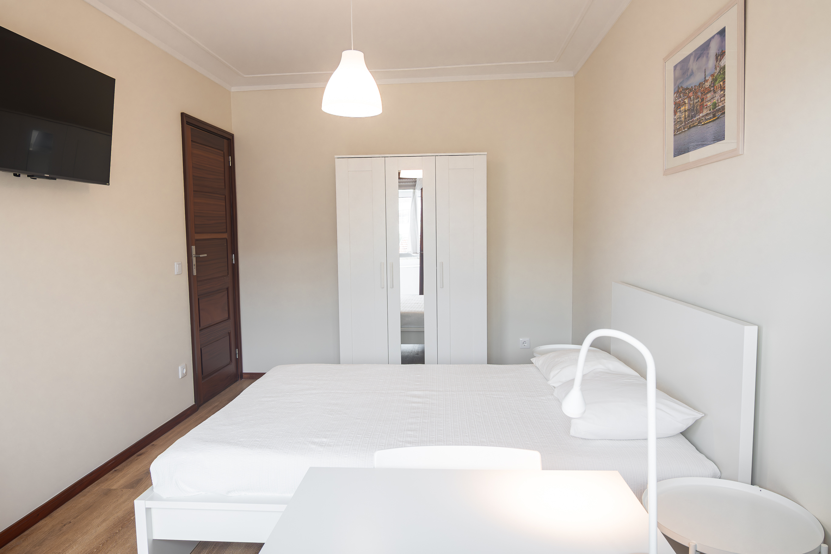 Bedroom 4 in Santo Ovídeo Flat in Mafamude, porto – photo 2 of 20