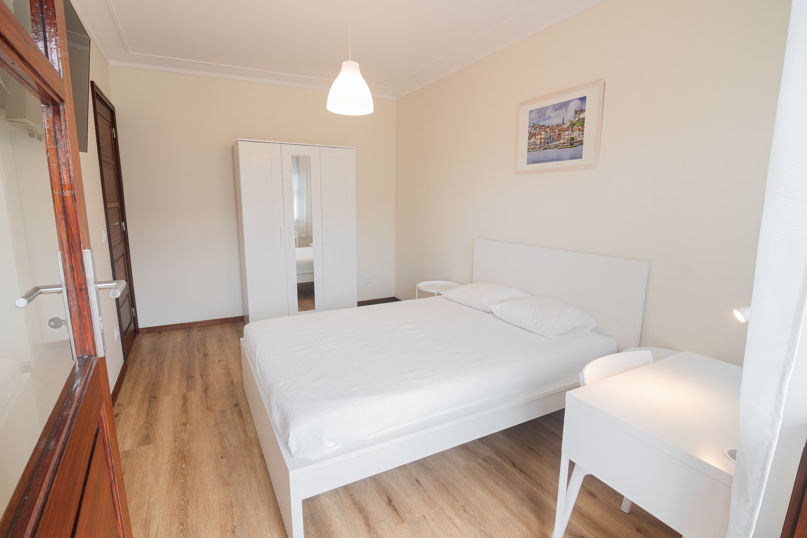 Bedroom 4 in Santo Ovídeo Flat in porto – photo 1 of 4