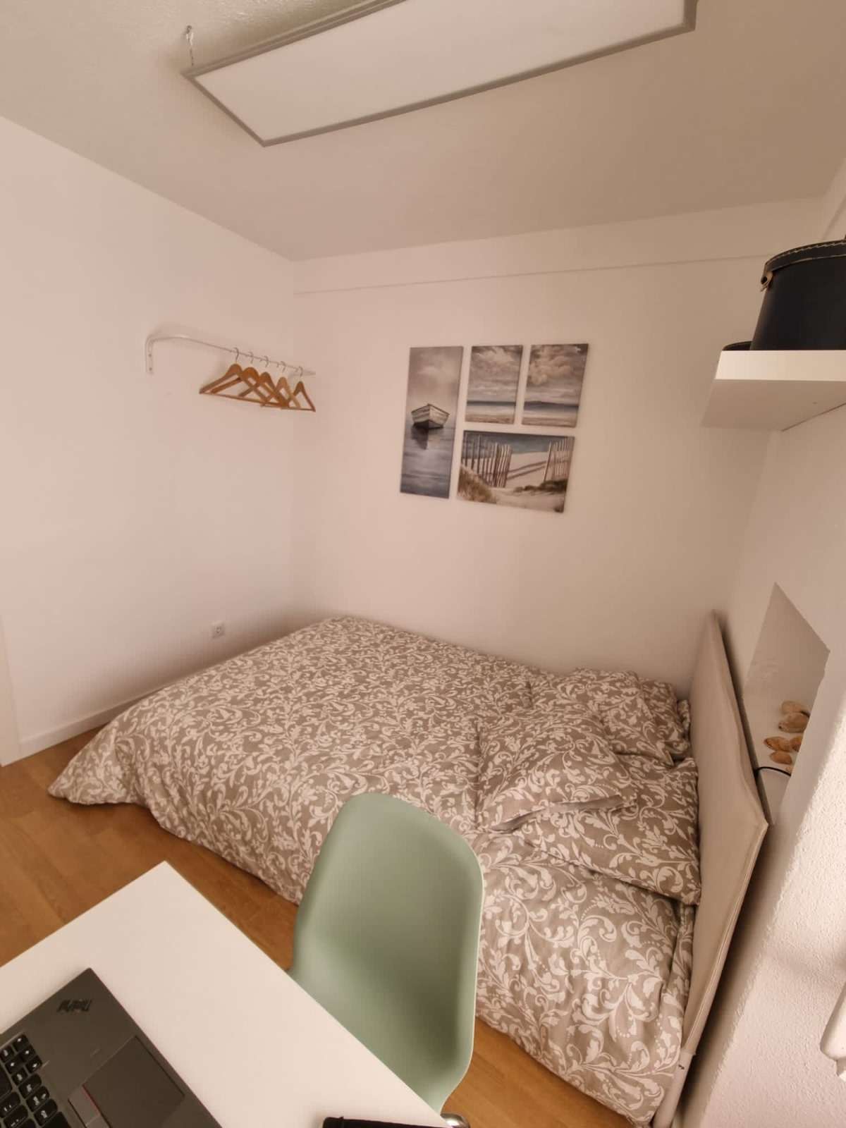 Private Double-Bed Room 1 in a 3-bedroom Apartment in Misericórdia, lisboa – photo 3 of 12